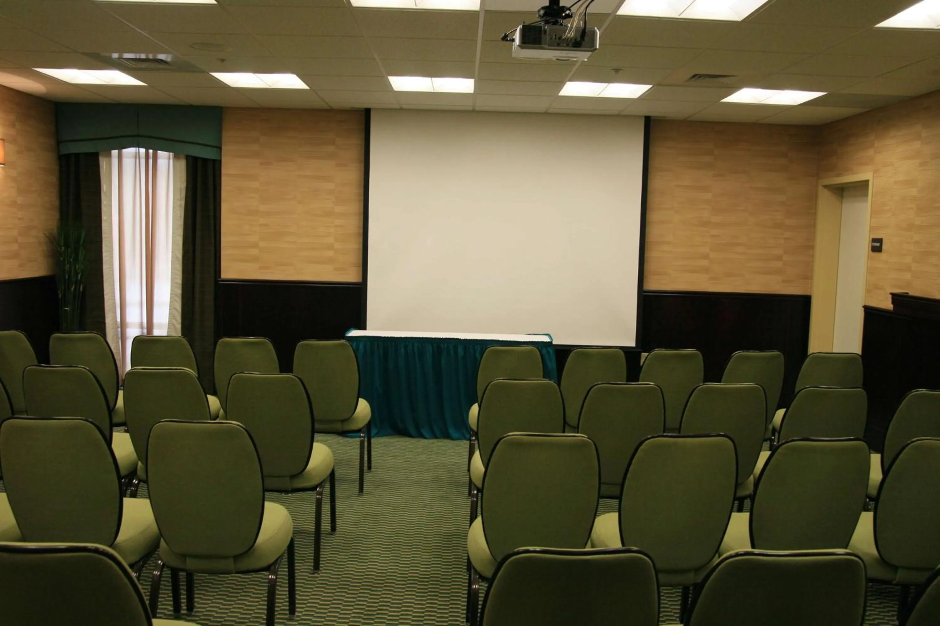 Meeting/conference room in Hampton Inn and Suites Austin - Lakeway