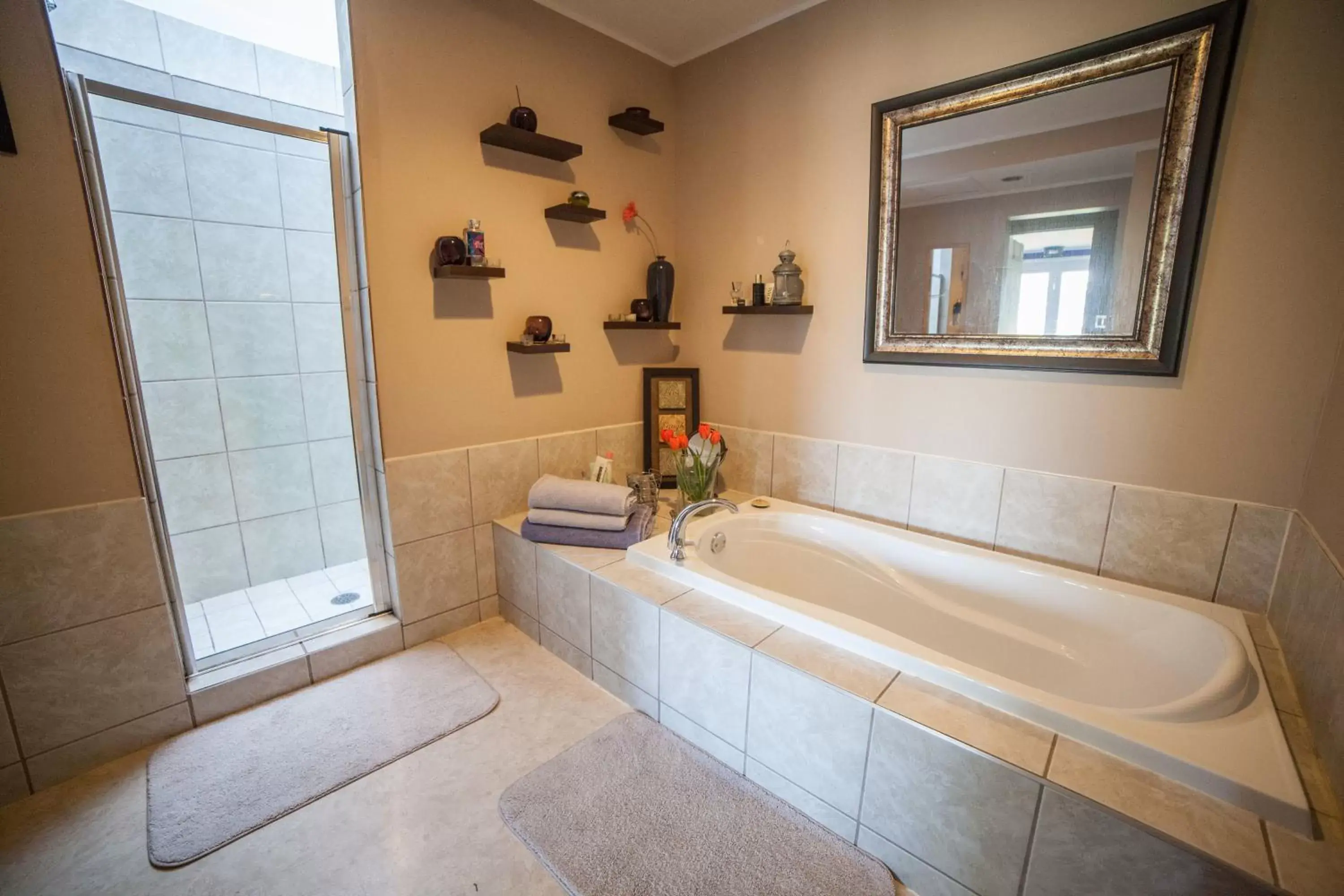 Deluxe King Suite in Tall Trees Bed & Breakfast Deluxe King Suite in Tall Trees Bed & Breakfast