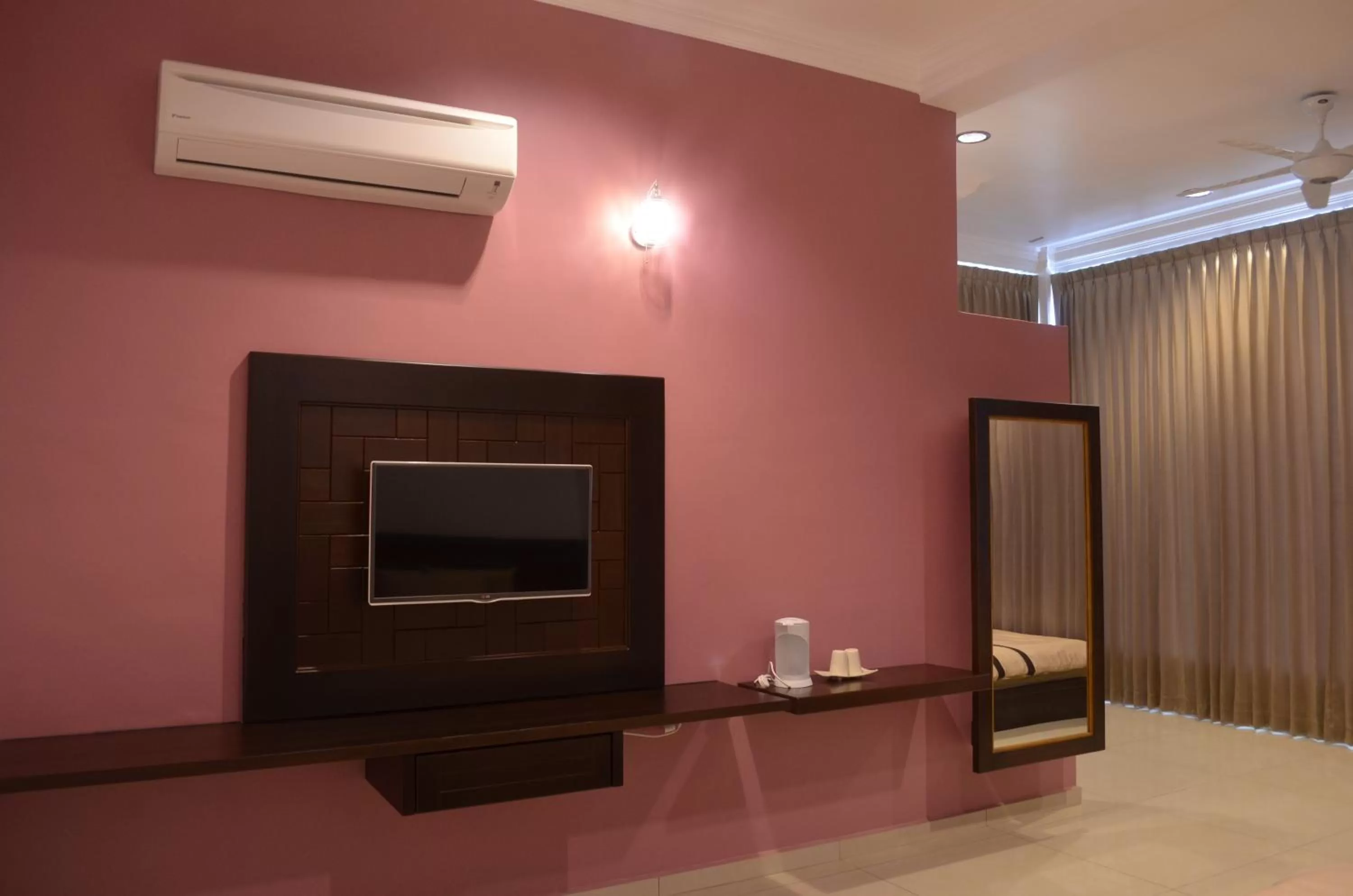 TV and multimedia in LSH Rest House