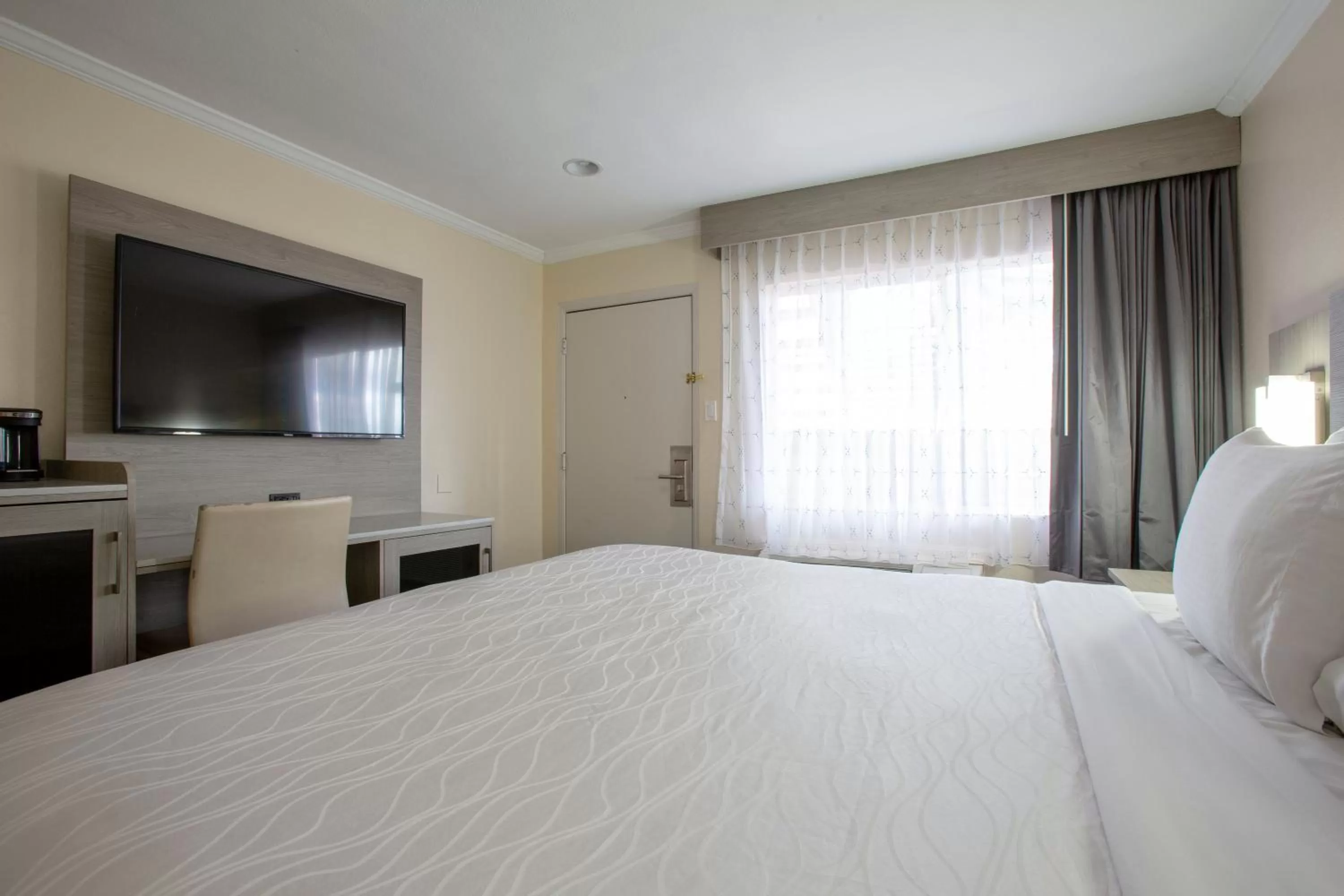 Bedroom, Bed in Hotel Aspen Flagstaff/ Grand Canyon InnSuites