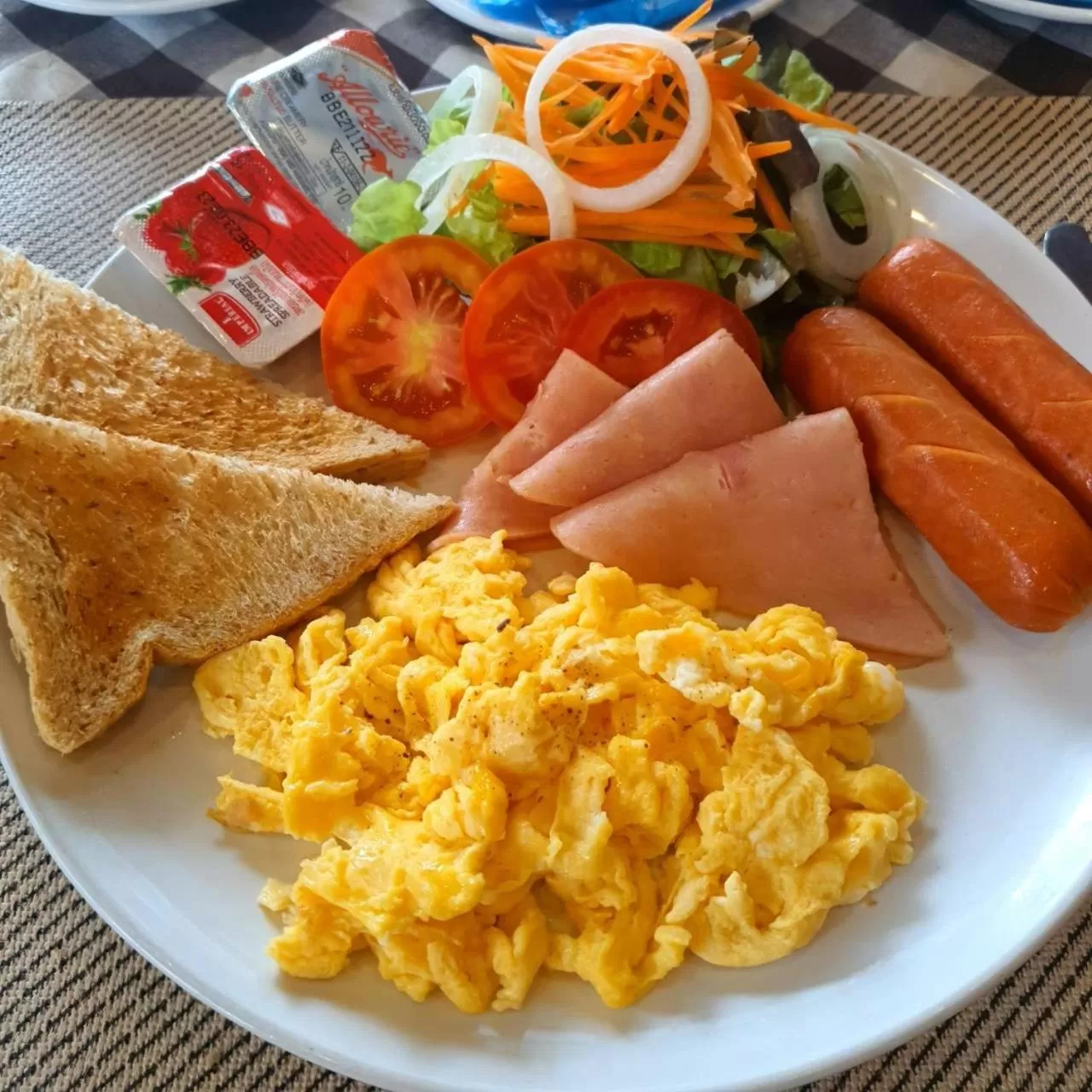 Breakfast in Goldenbell Hotel Chiangmai