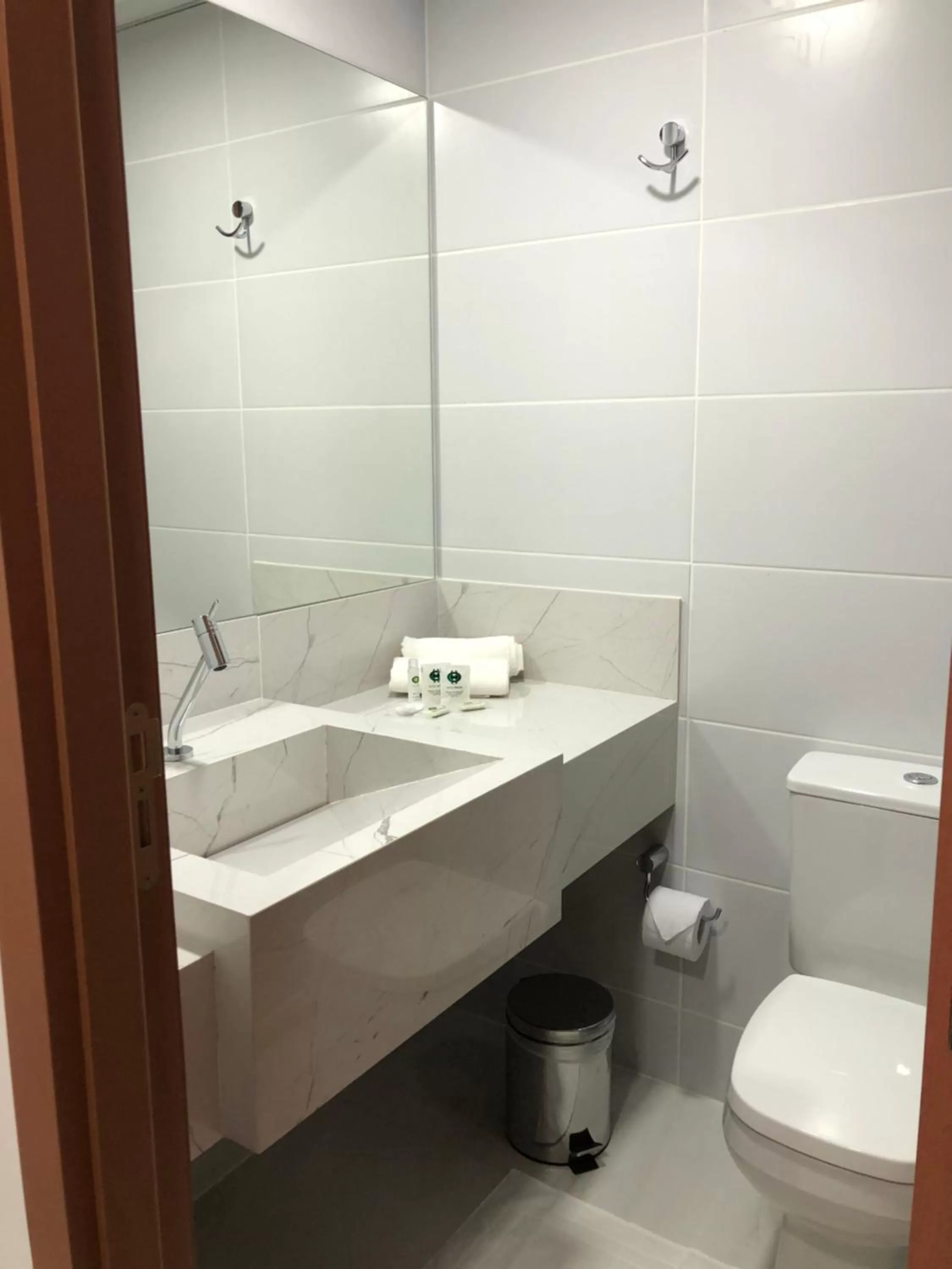 Toilet in Hotel Oásis de Patos