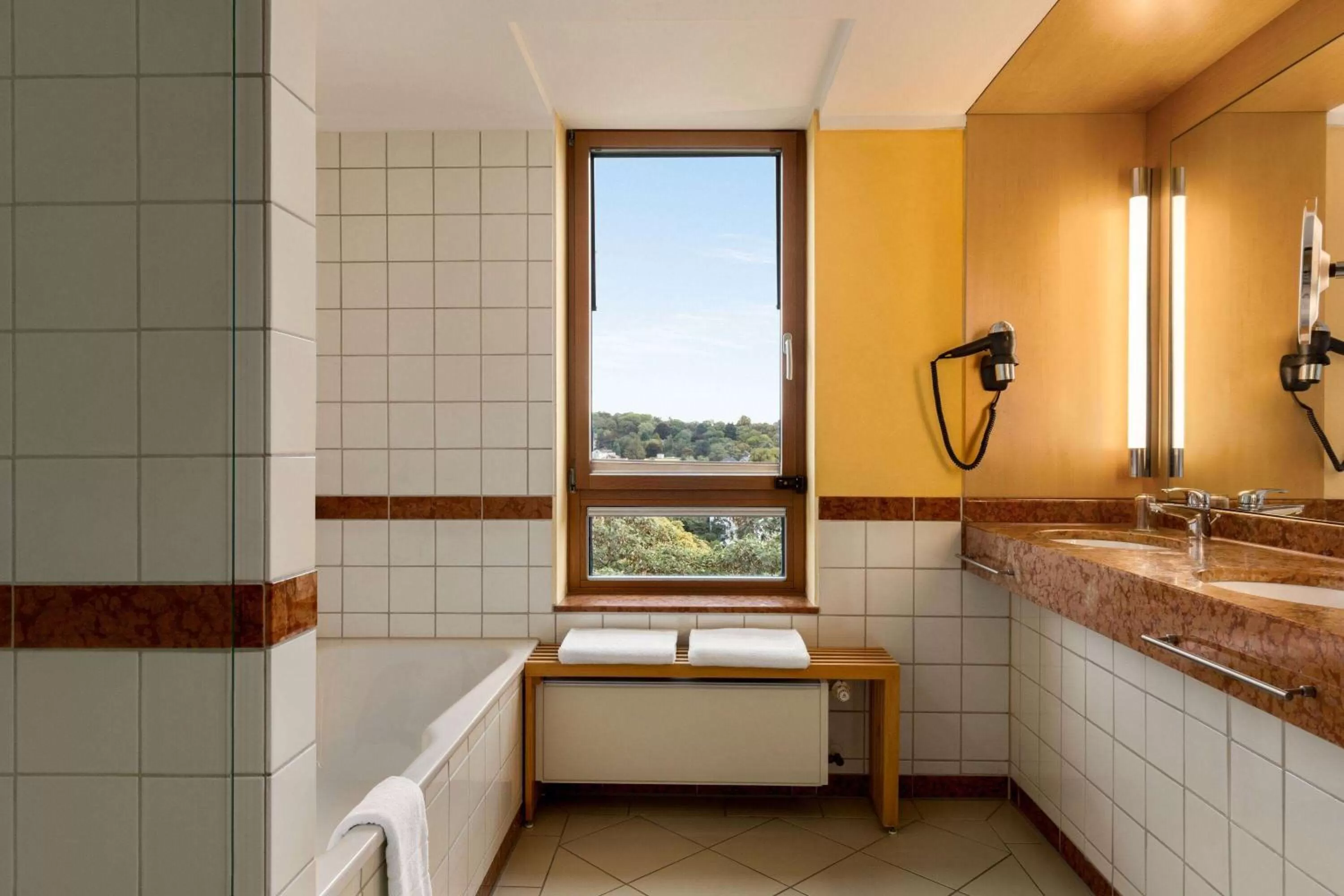 Bathroom in Vienna House by Wyndham Remarque Osnabrück