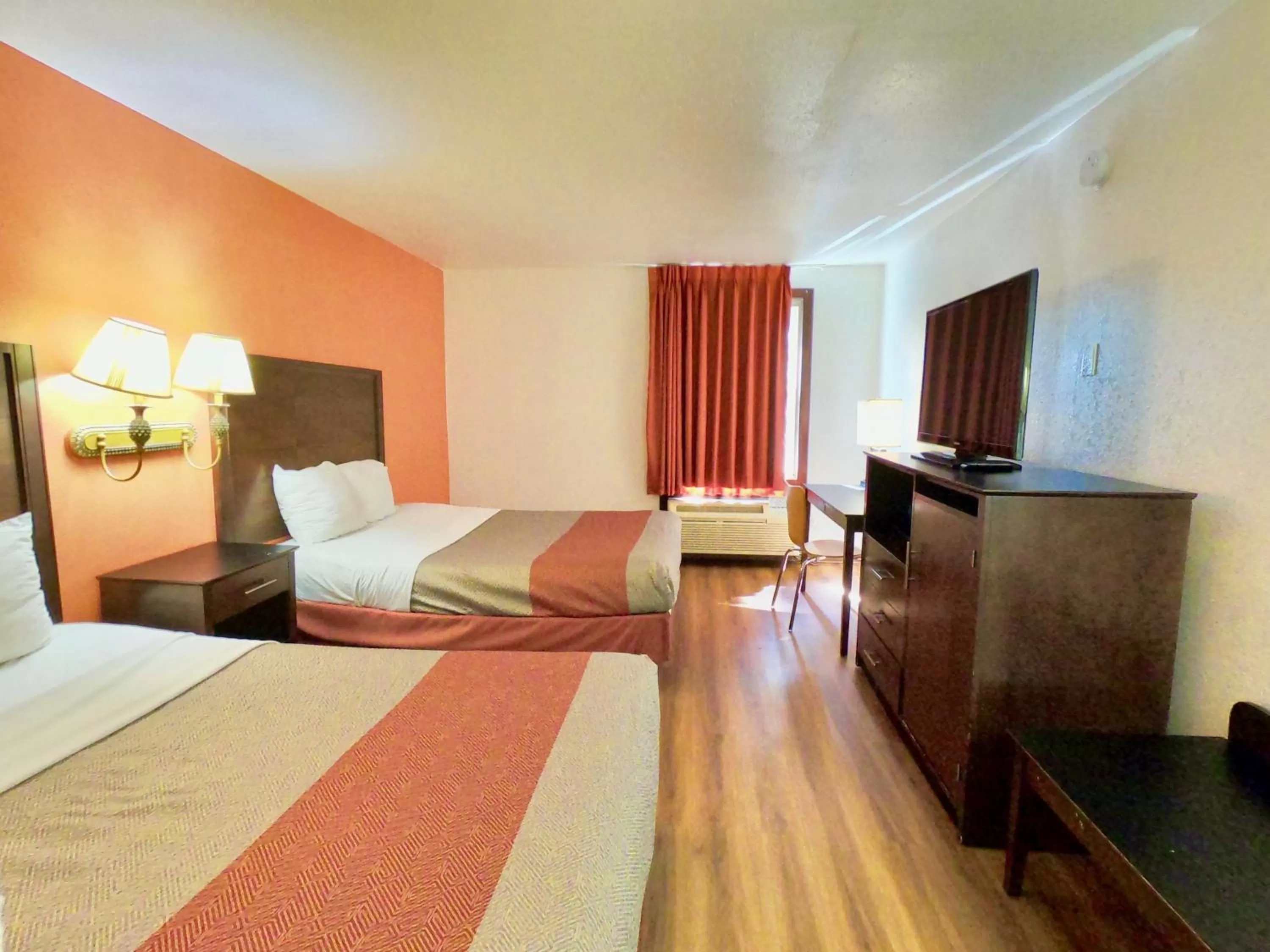 Bedroom, Bed in Motel 6-Levittown, PA - Bensalem