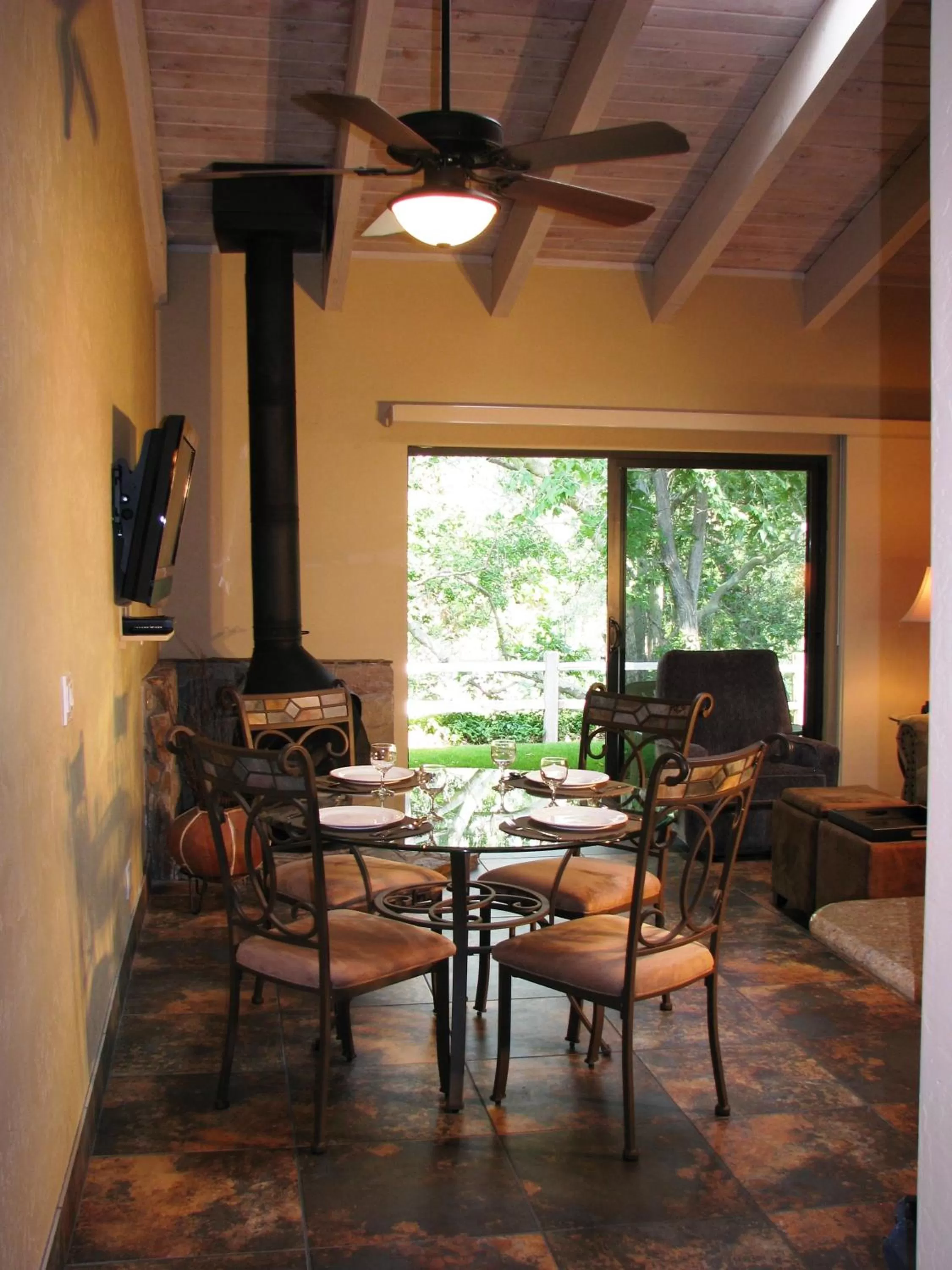 Dining area in Villas at Poco Diablo