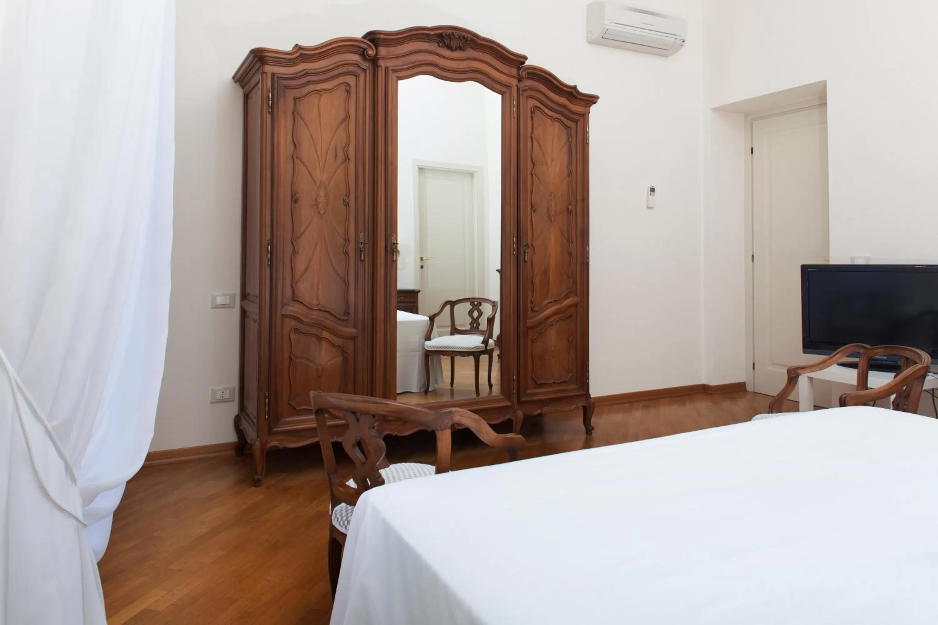 Bedroom, Bed in Exclusive Aparthotel La Reunion