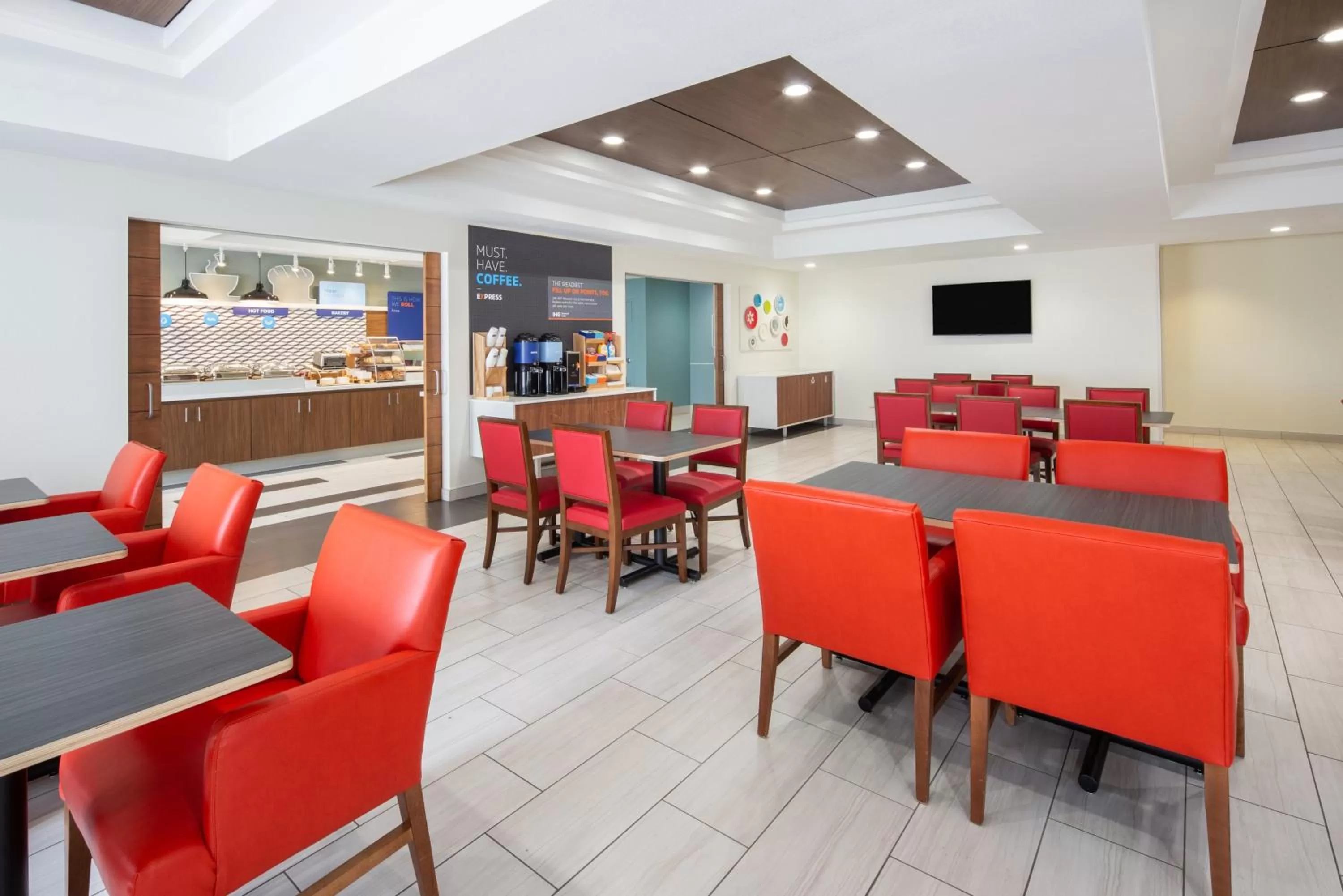Breakfast in Holiday Inn Express Surprise by IHG