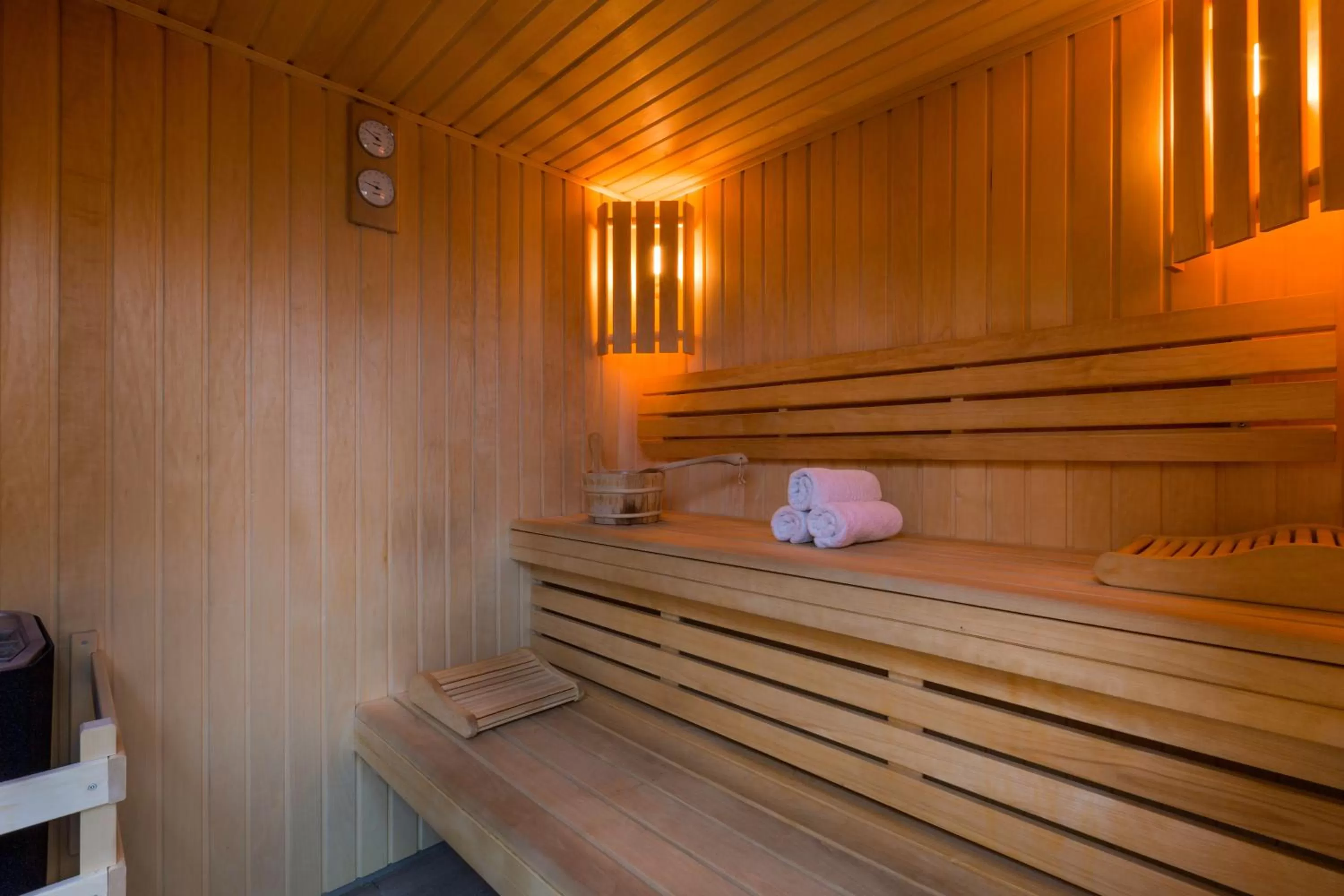 Sauna in Best Western Les Bains Hotel et SPA