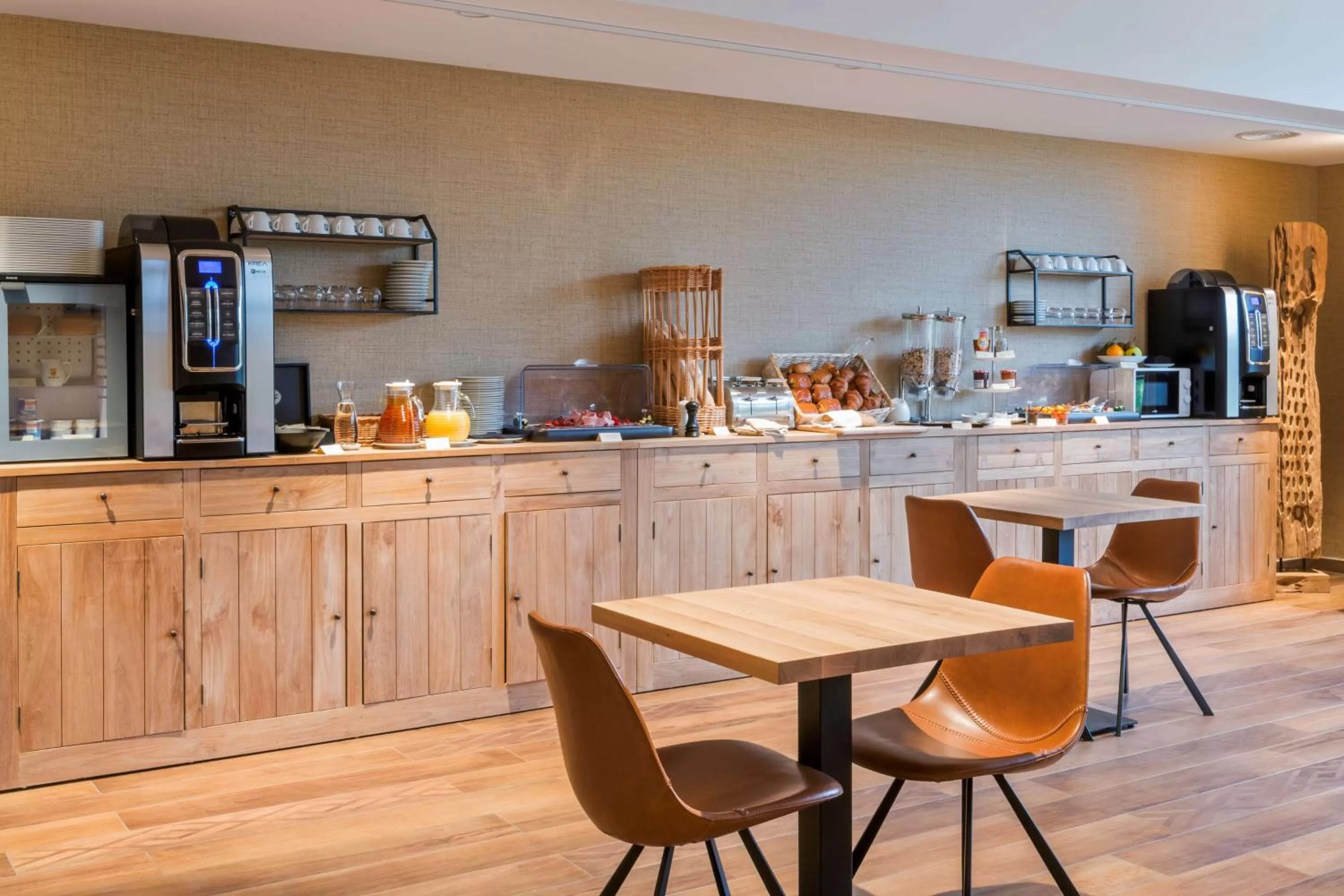 Restaurant/places to eat in Best Western L'Aquarium Arras Nord