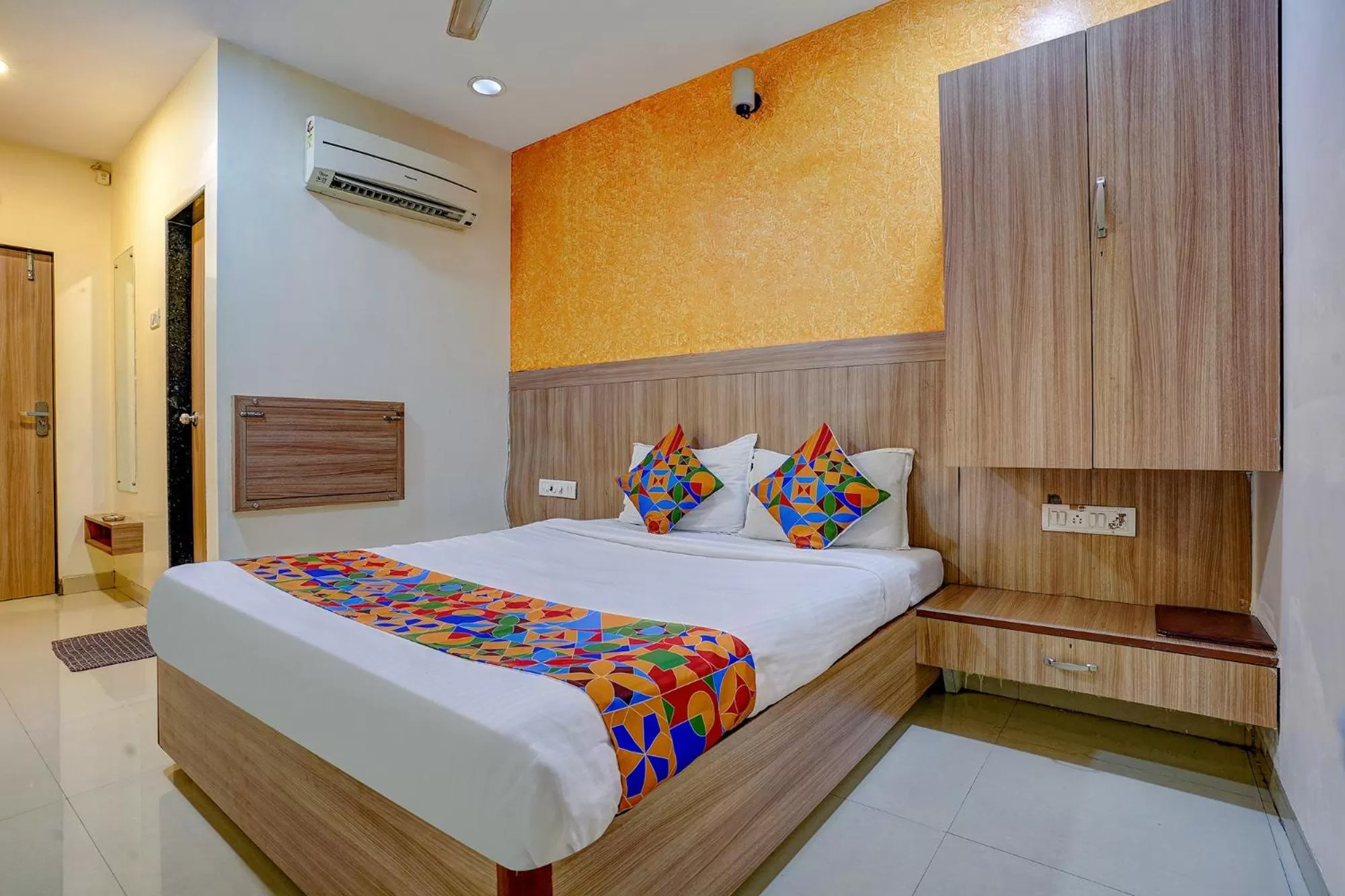 FabExpress Prakash Inn - Nr Mumbai International Airport