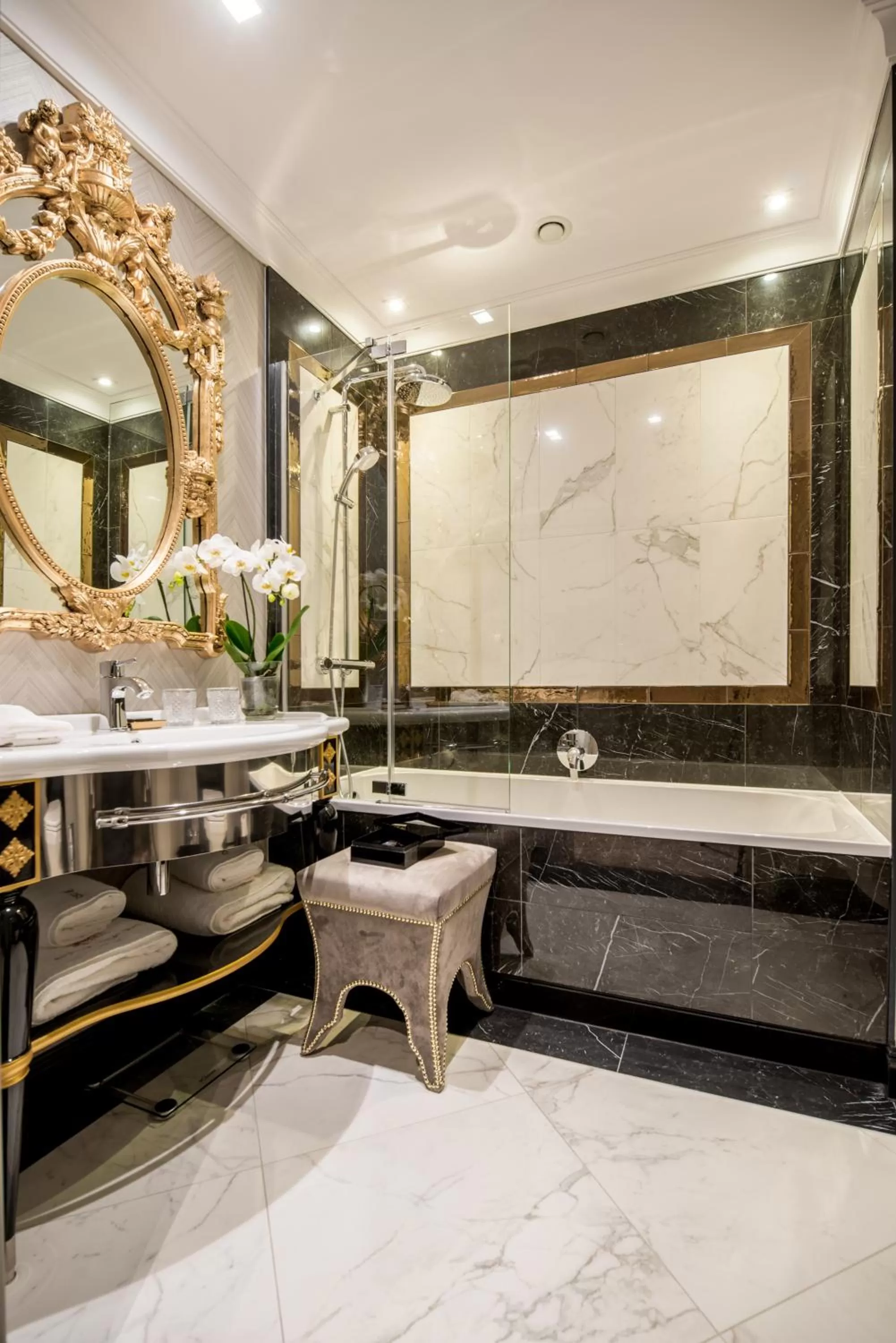 Bathroom in Bachleda Luxury Hotel Kraków - MGallery Collection