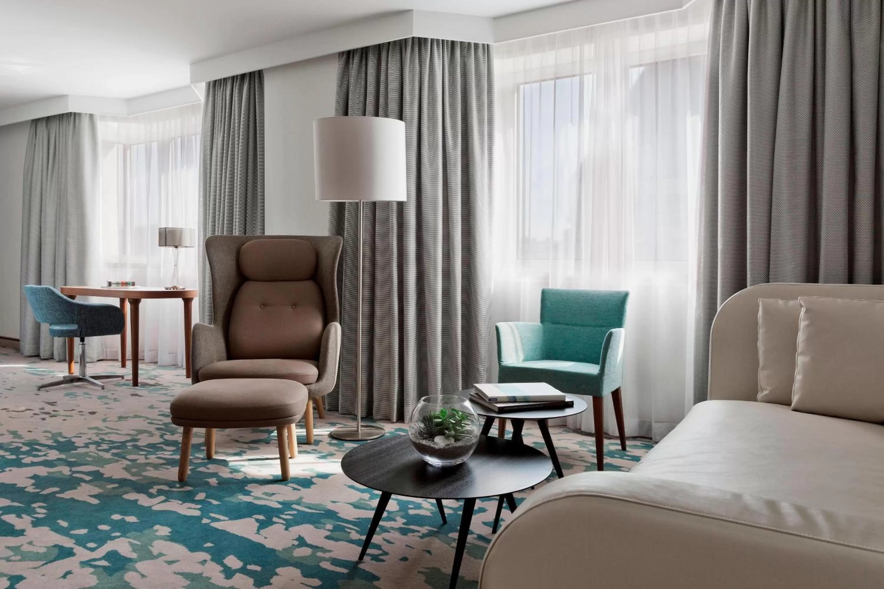 Photo of the whole room in Vienna Marriott Hotel