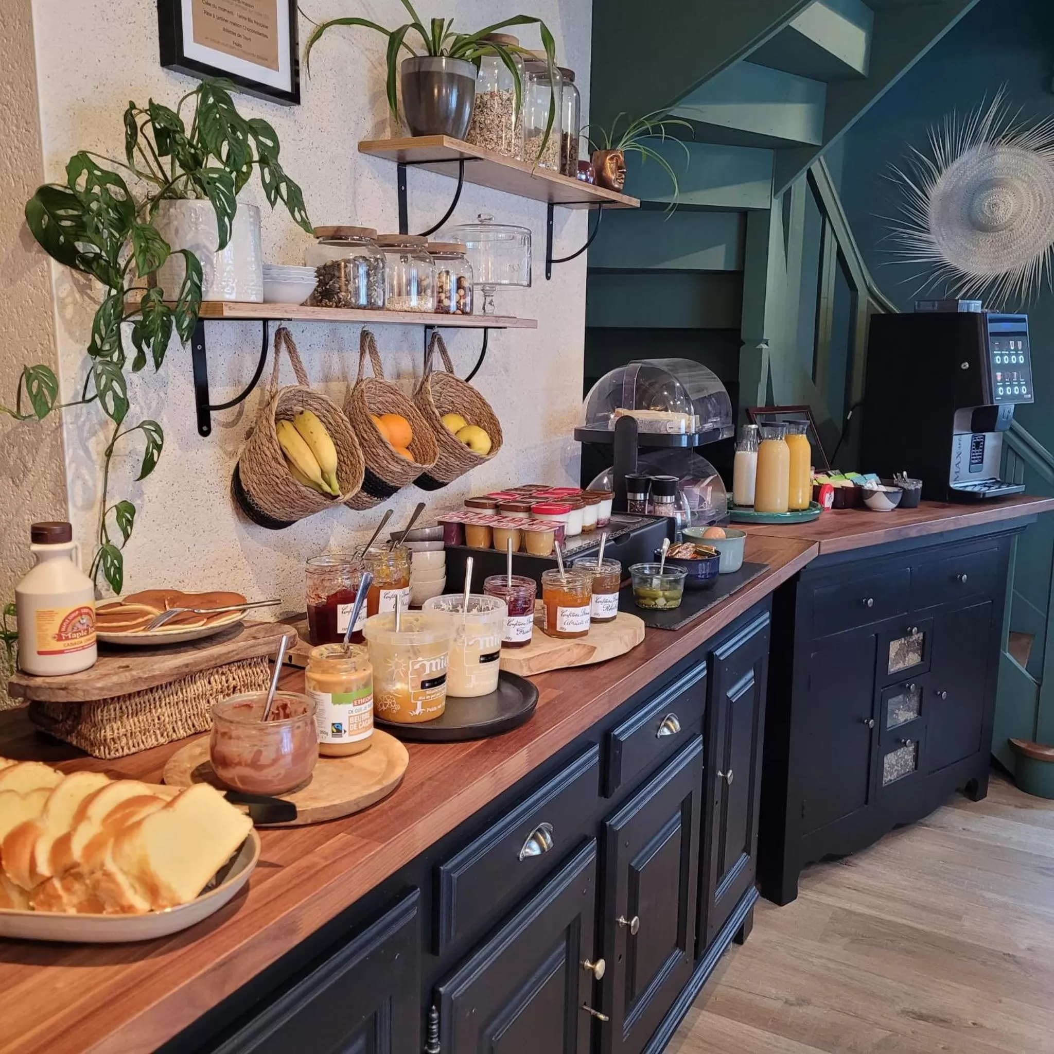 Restaurant/places to eat in Hôtel Rive Sud