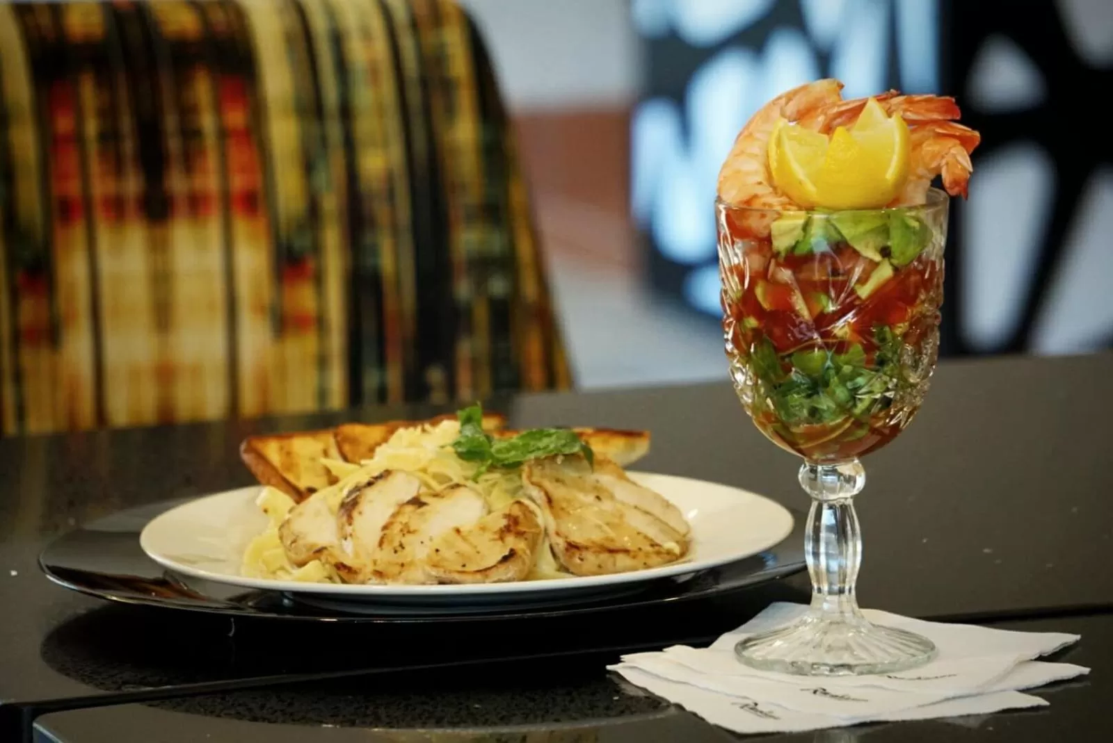 Food and drinks in Radisson Hotel McAllen Airport