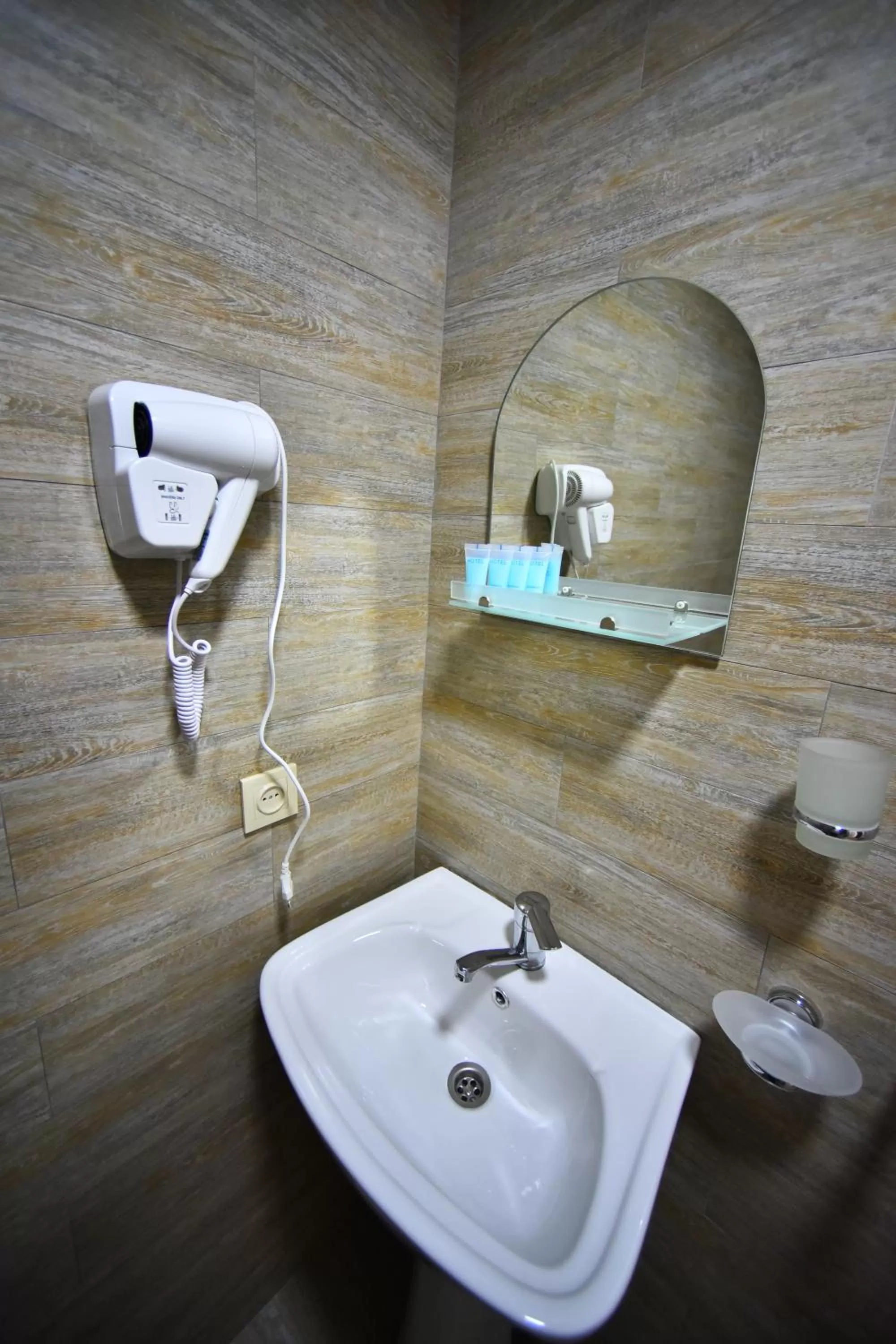 Bathroom in Orange Home Hotel