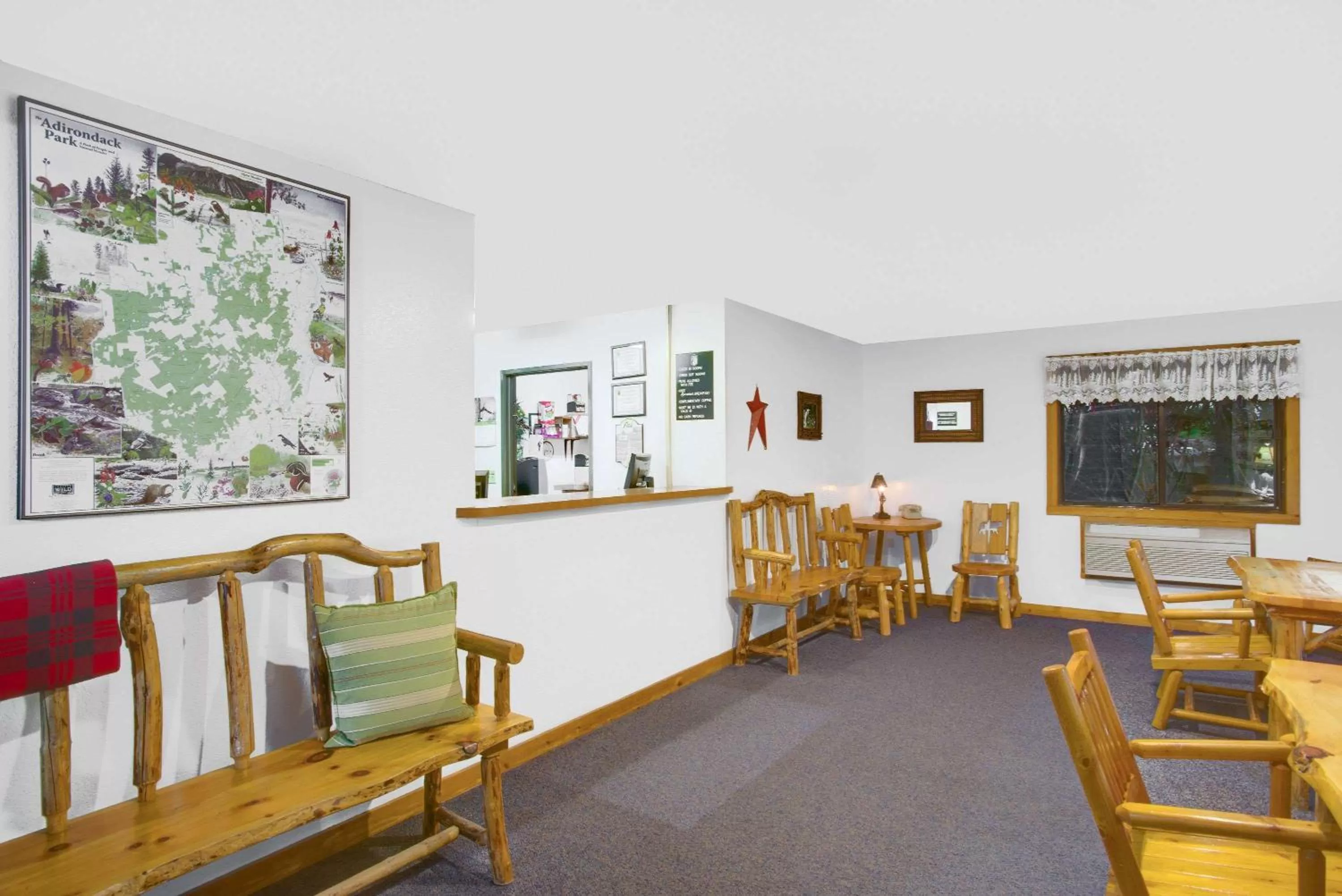 Lobby or reception in Super 8 by Wyndham Lake George/Warrensburg Area