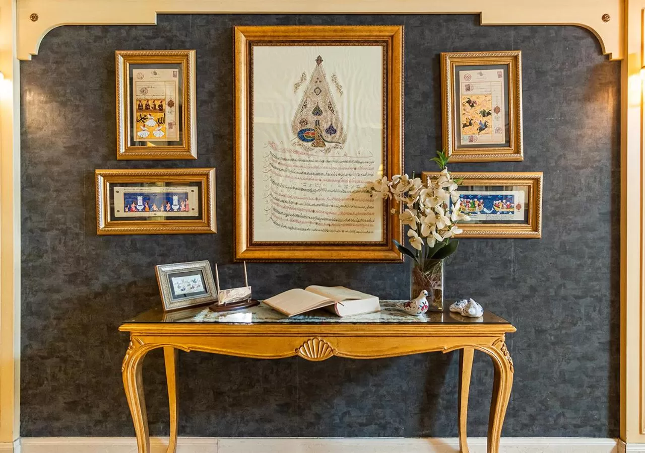 Lobby or reception in Alzer Hotel