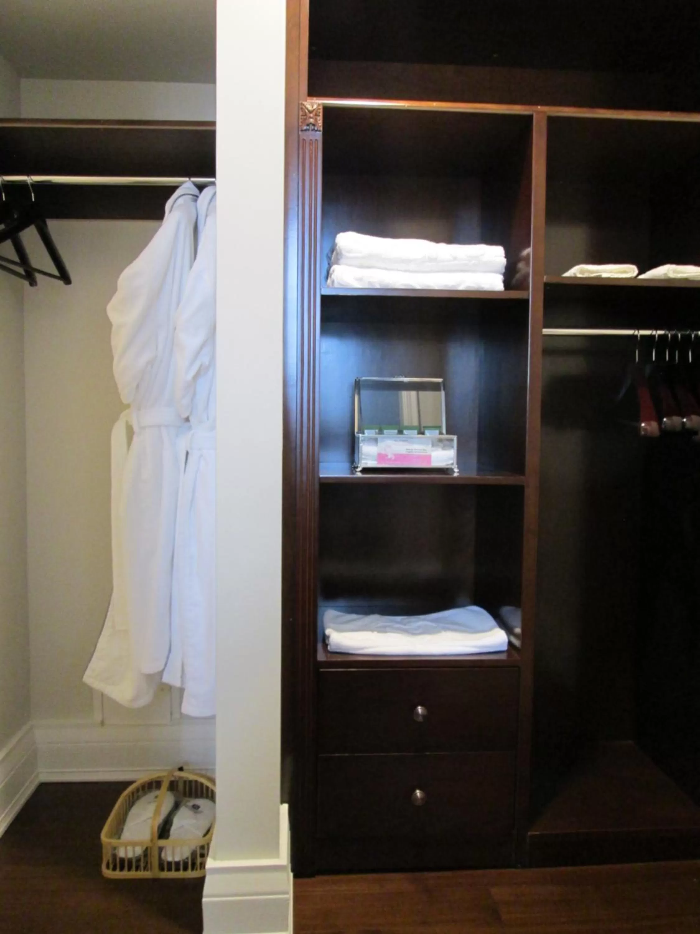 Sydney Boutique Inn & Suites