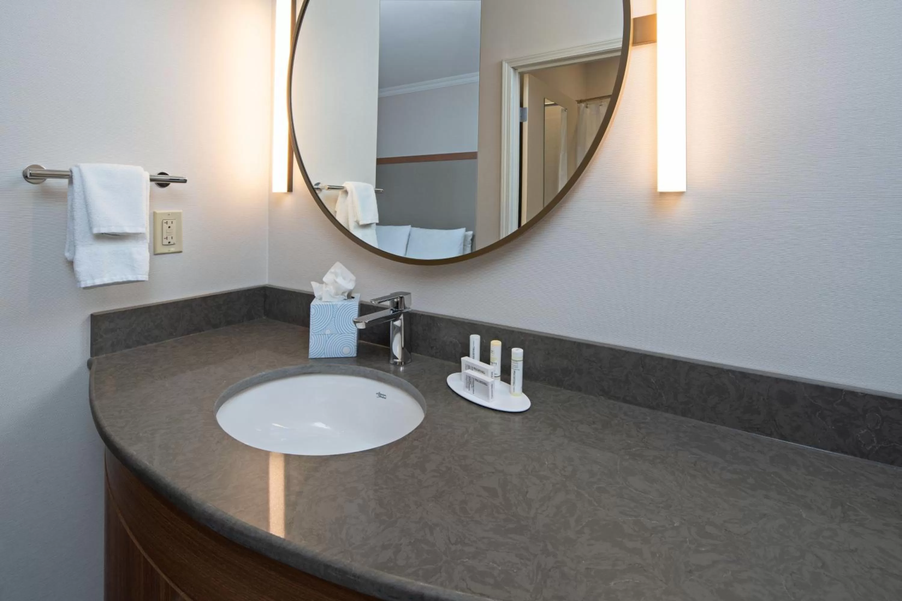 Bathroom in Fairfield by Marriott Inn & Suites Seattle Sea-Tac Airport