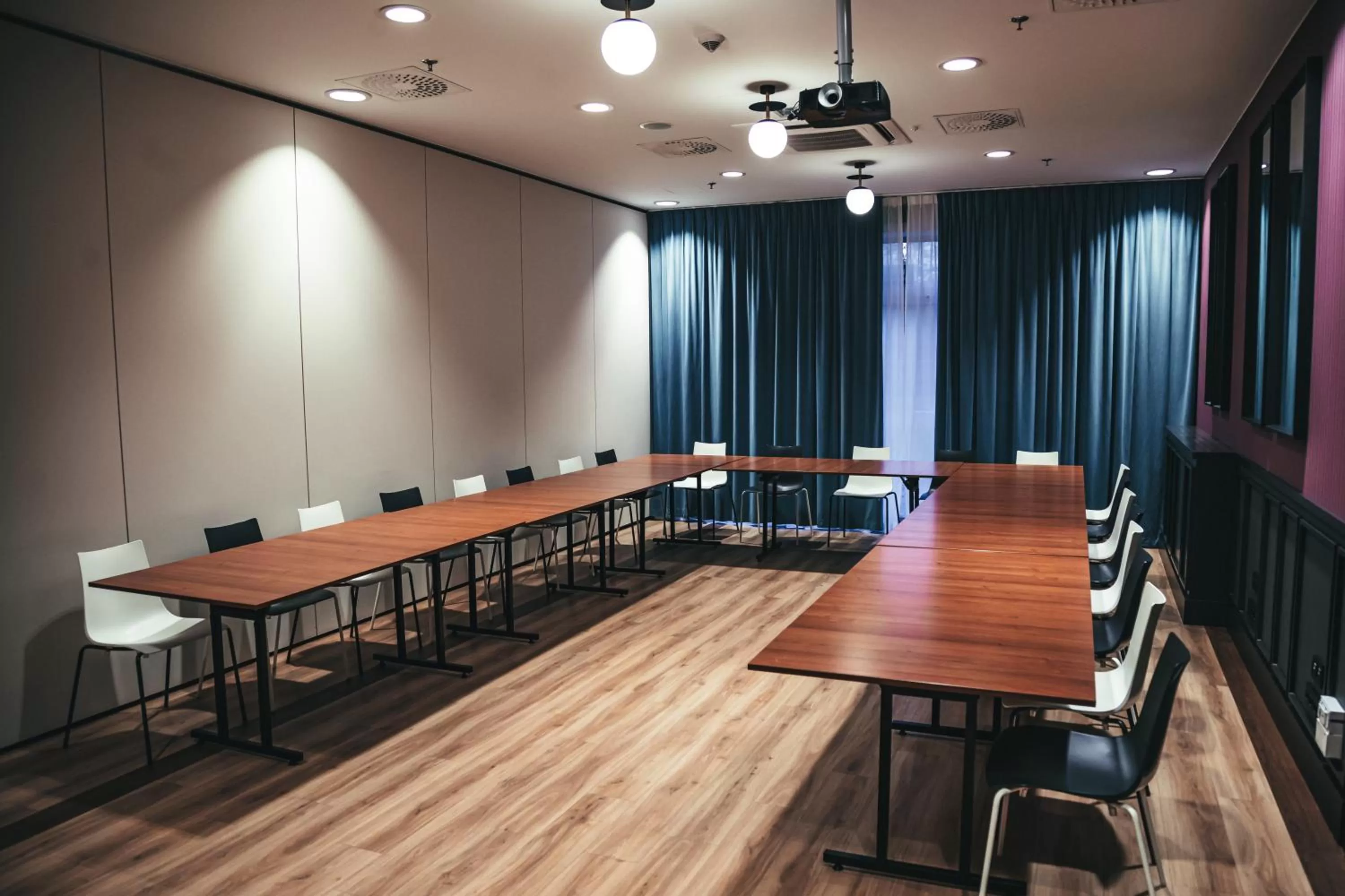 Lobby or reception in ibis Styles Wałbrzych