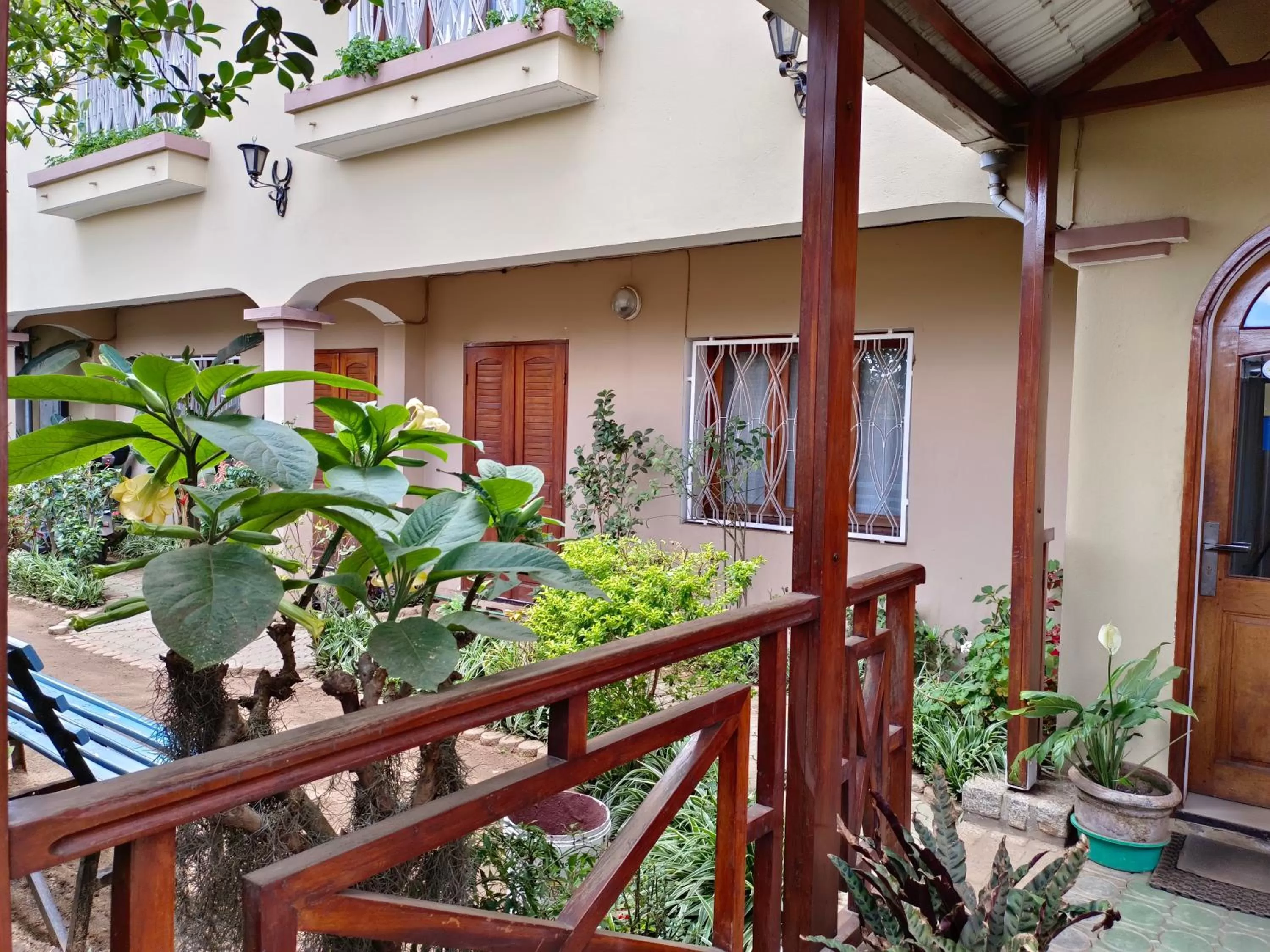 Facade/entrance, Balcony/Terrace in Antsirabe Hotel