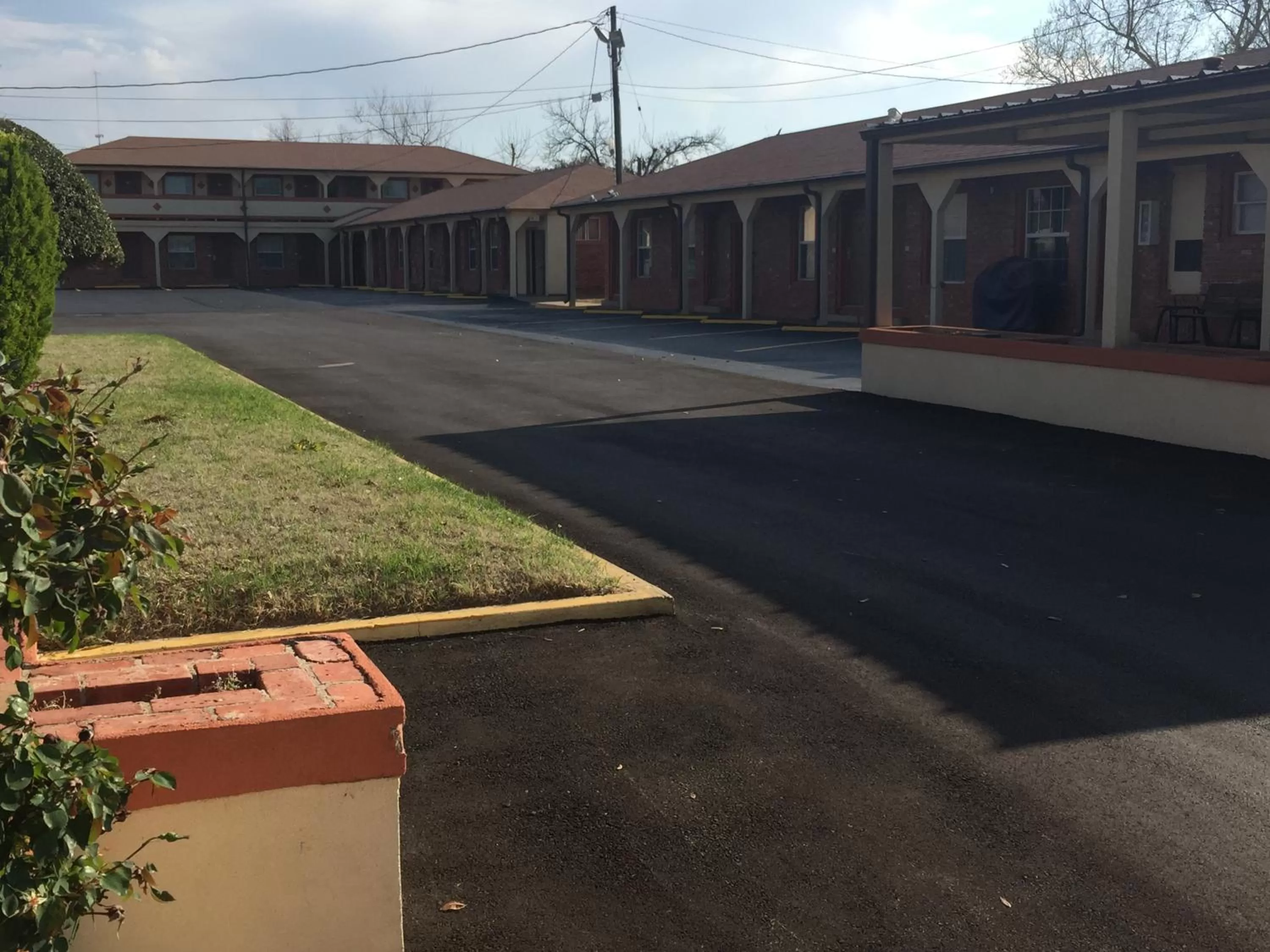 Property building in Budget Host Inn