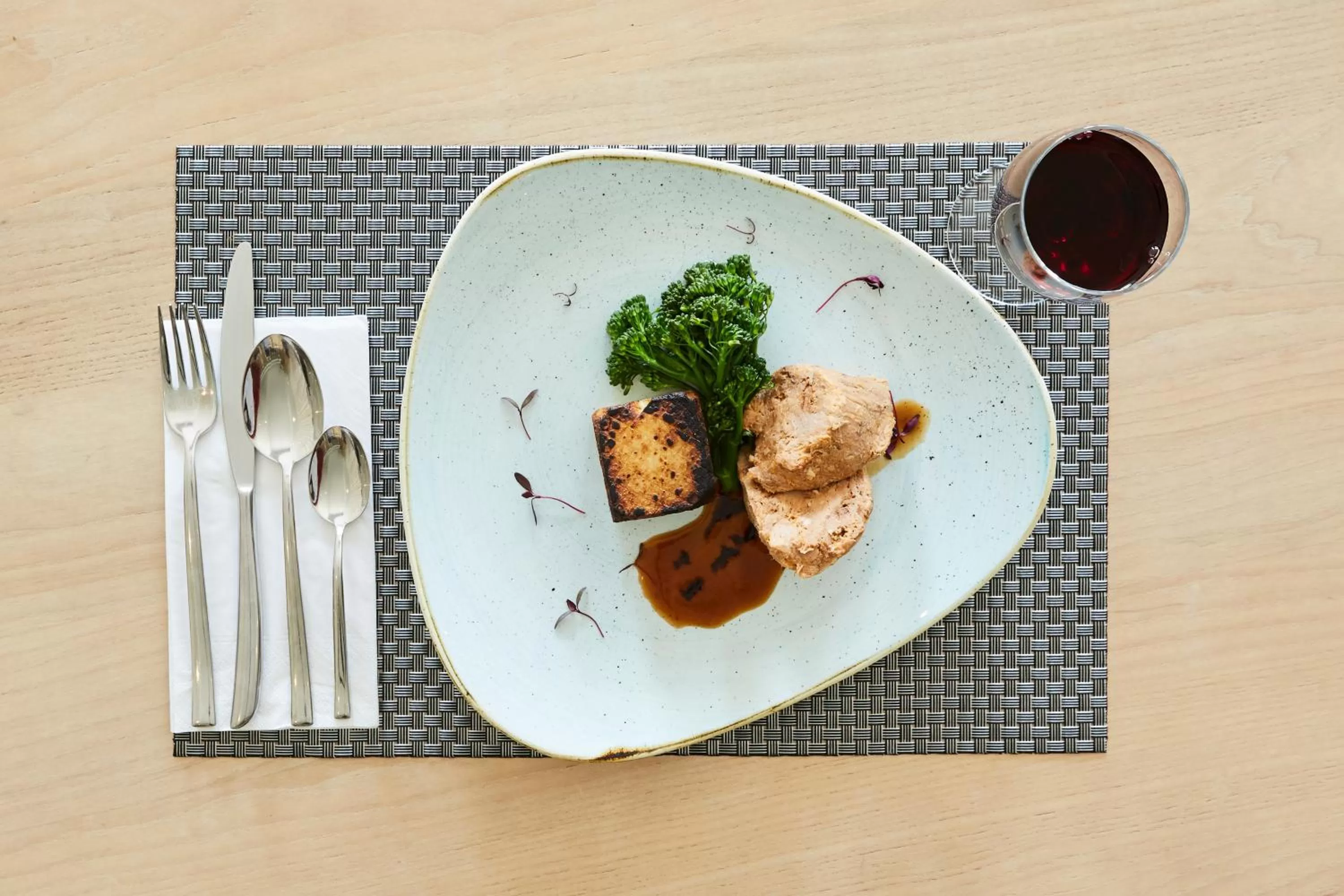 Food and drinks in Mercure Sheffield Kenwood Hall & Spa