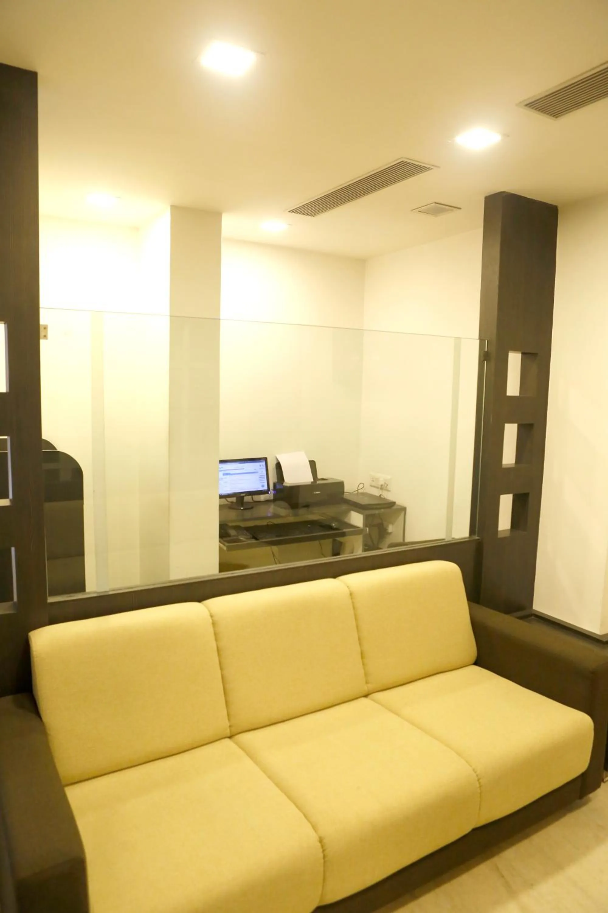 Banquet/Function facilities, Seating Area in Best Western Yuvraj