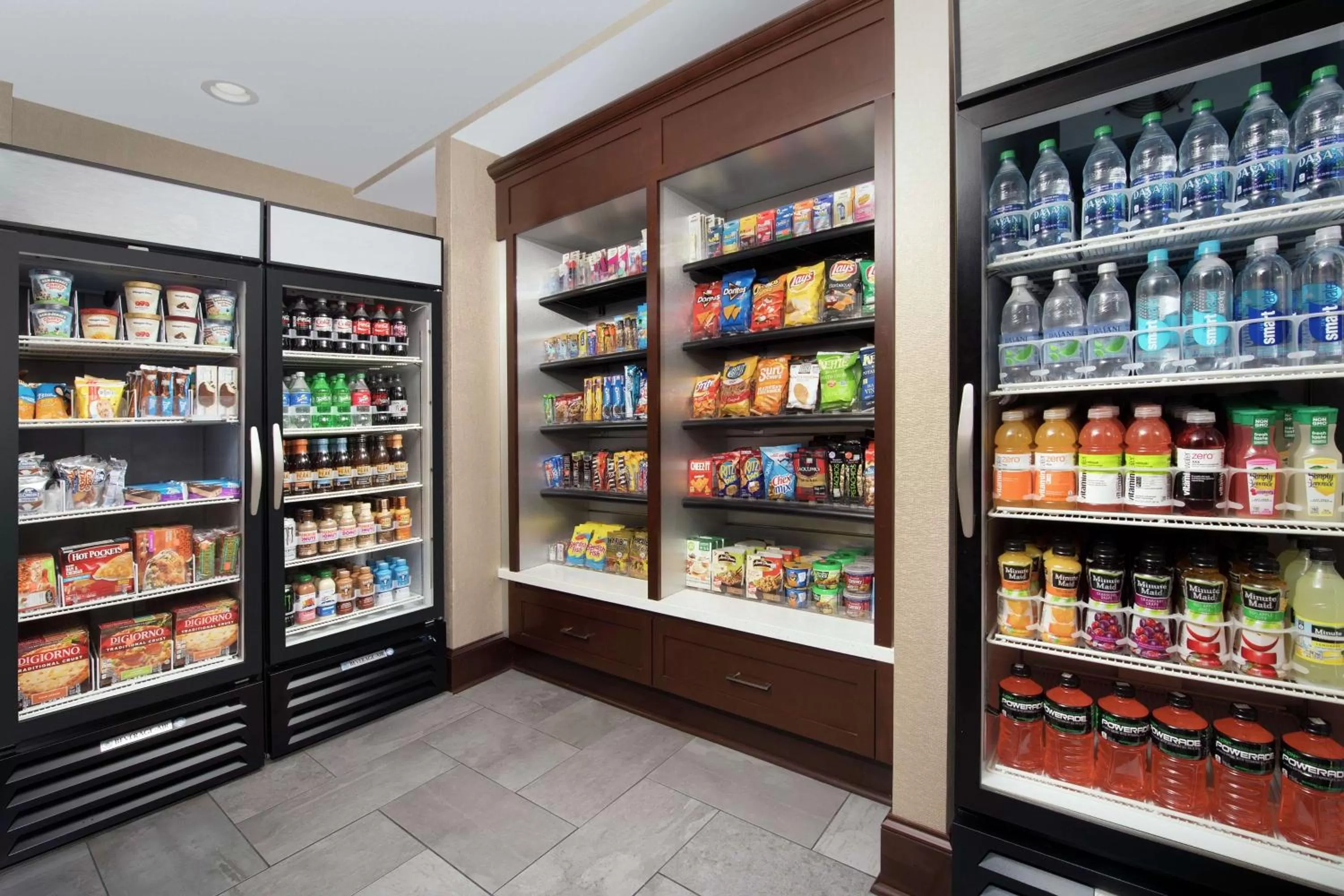 Restaurant/places to eat in Embassy Suites by Hilton Atlanta Airport