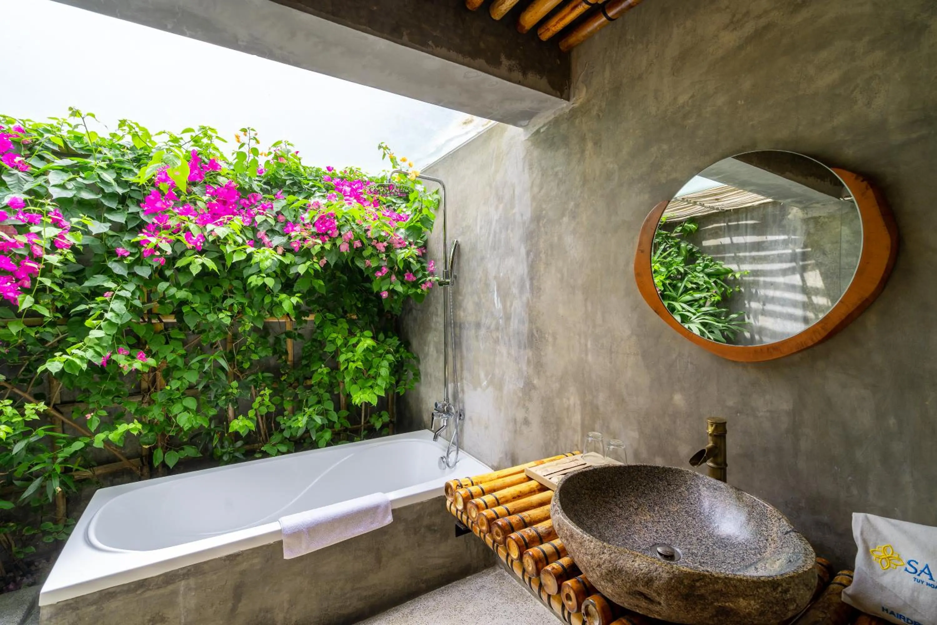 Bathroom in Sala Tuy Hoa Beach Hotel