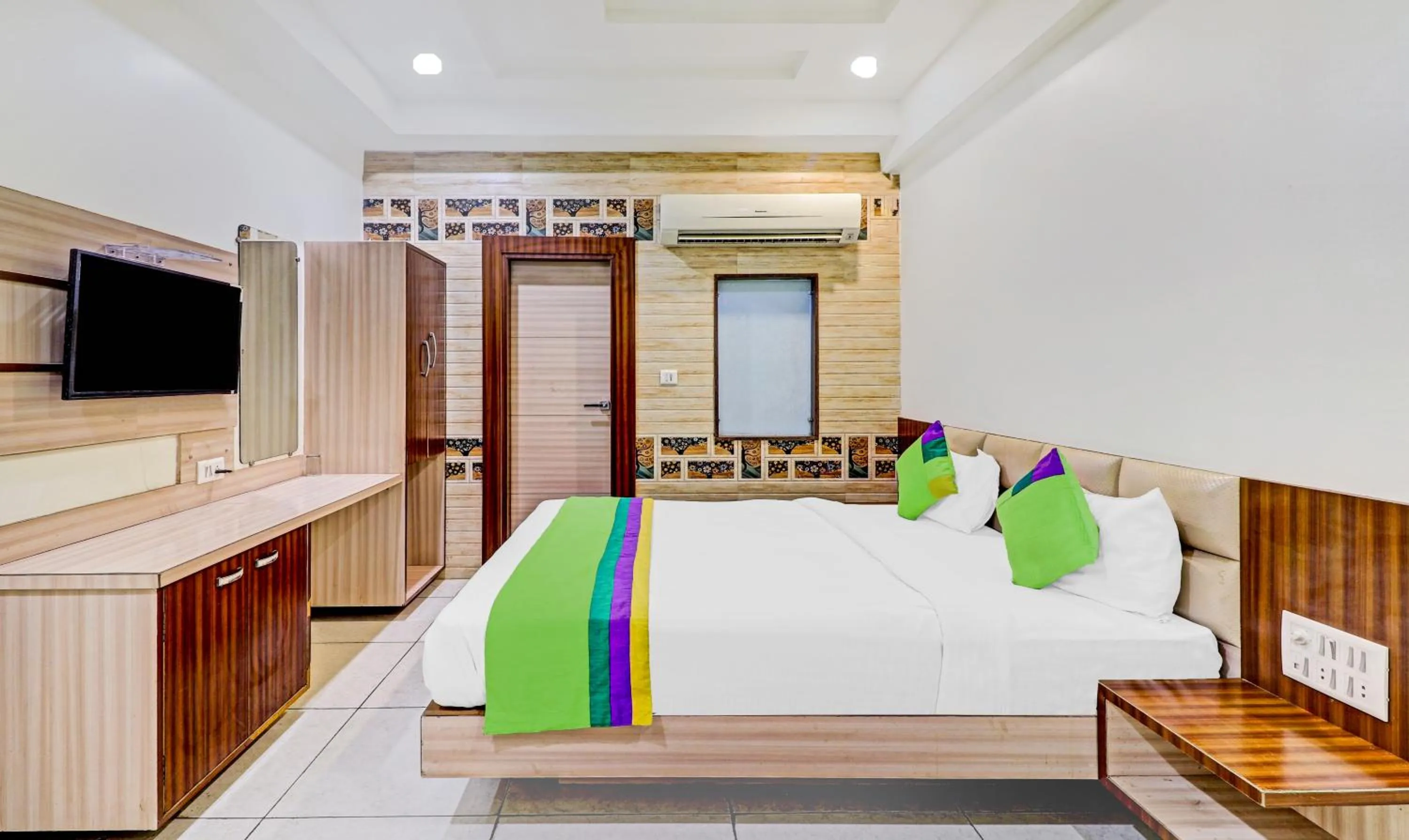 Treebo Trend Taj Dream