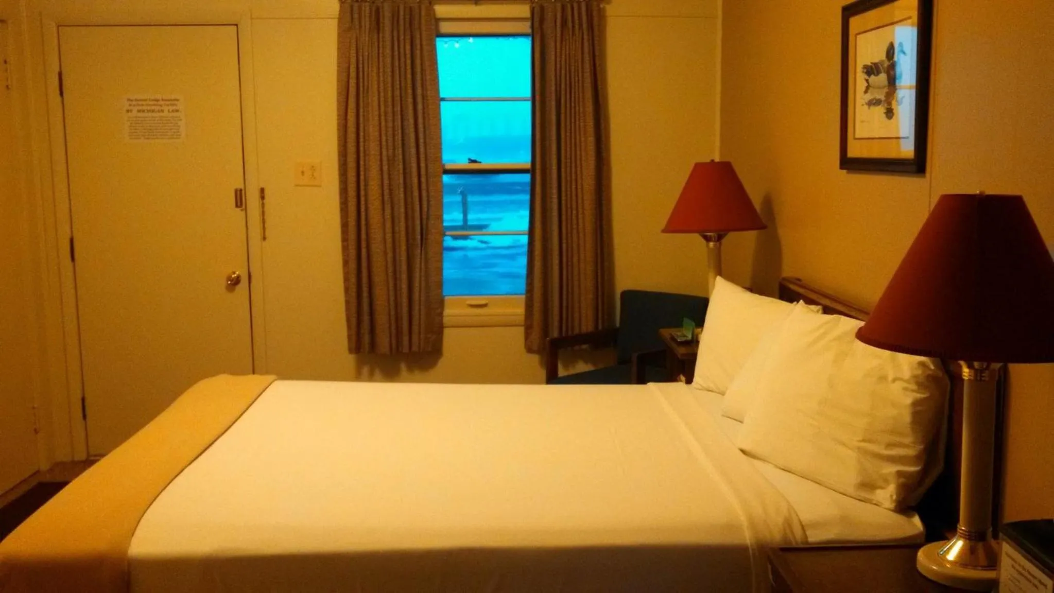 Day in Sunset Lodge Escanaba