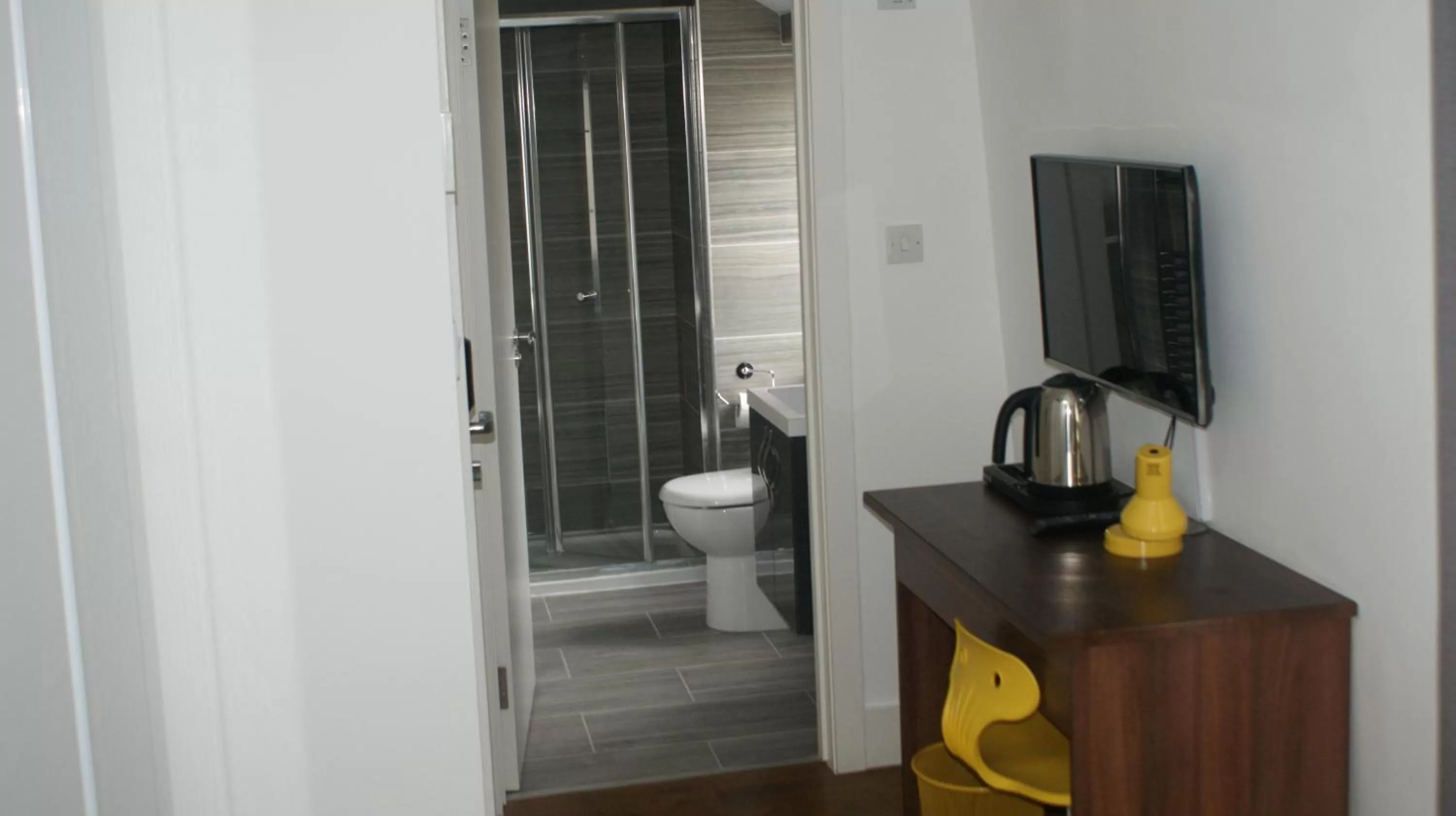 Coffee/tea facilities in TiTiwangsa One Accomodation at Paddington