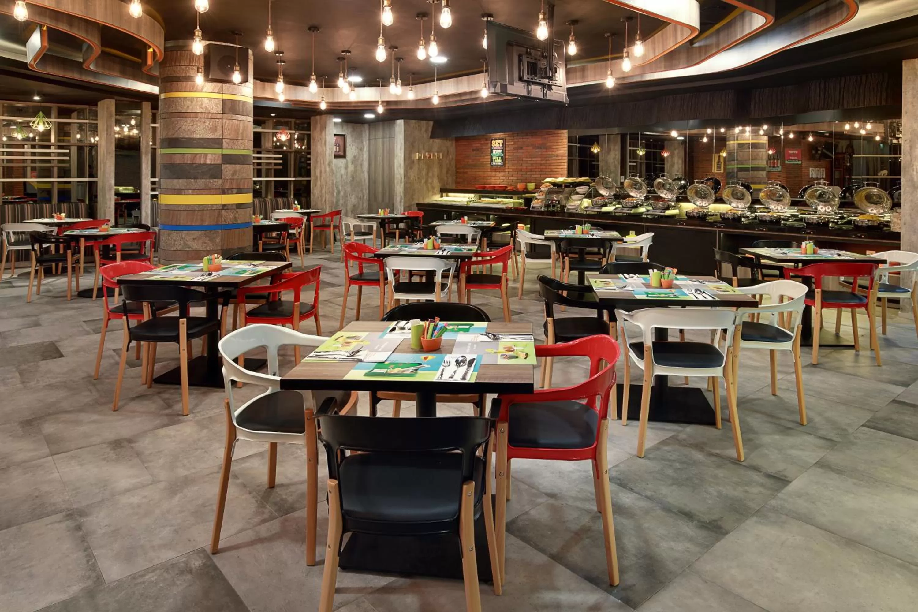 Restaurant/places to eat in Ibis Styles Makassar Sam Ratulangi