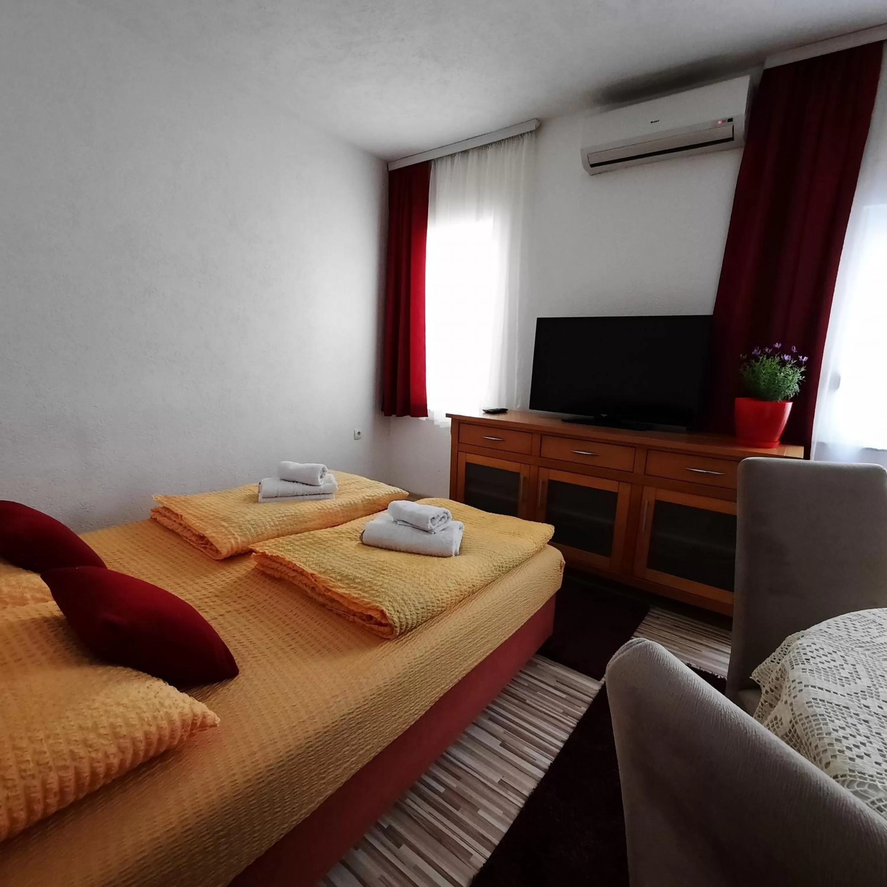 View (from property/room), Bed in Guest House Nana