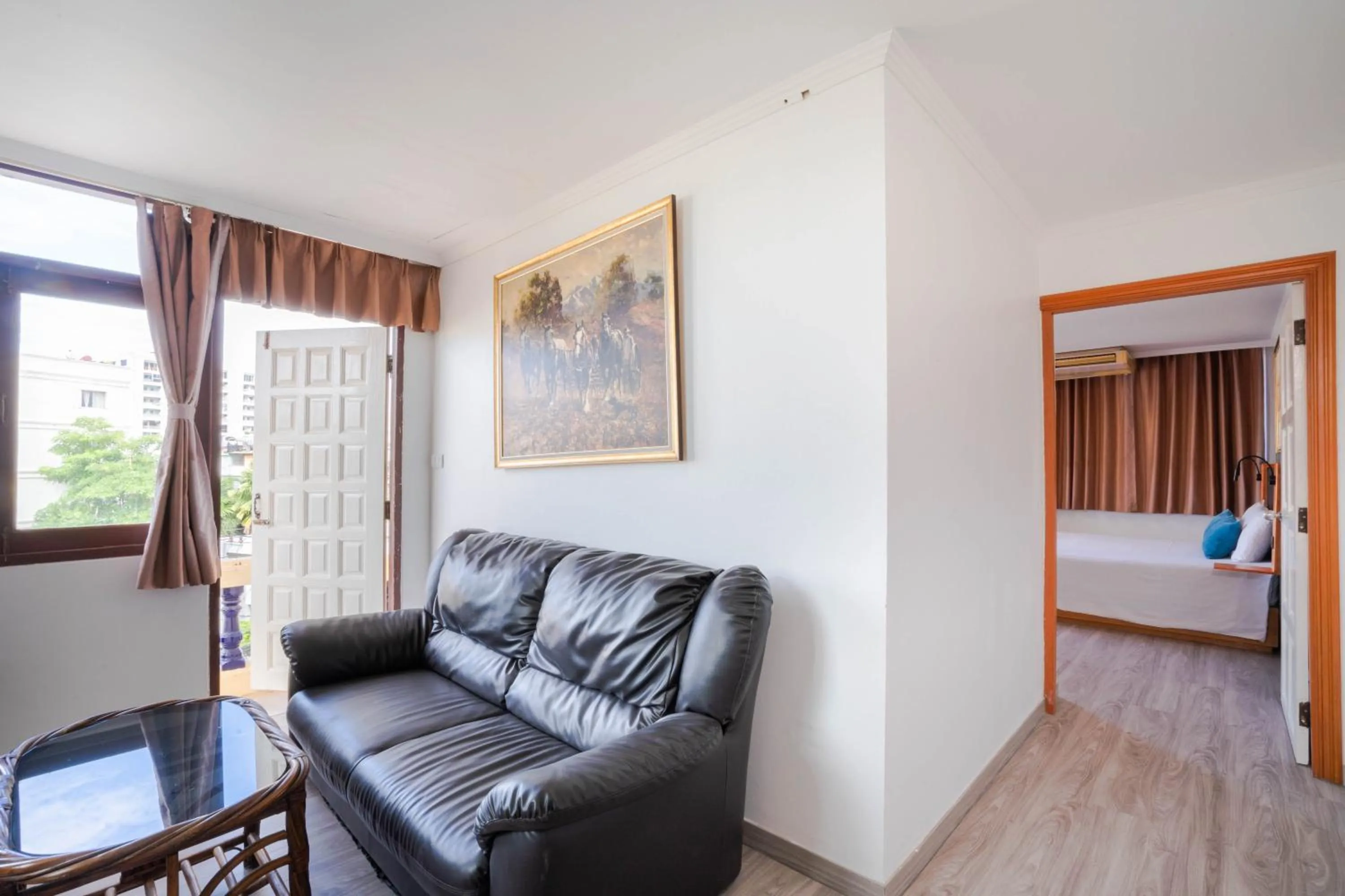 Living room in Shagwell Mansions