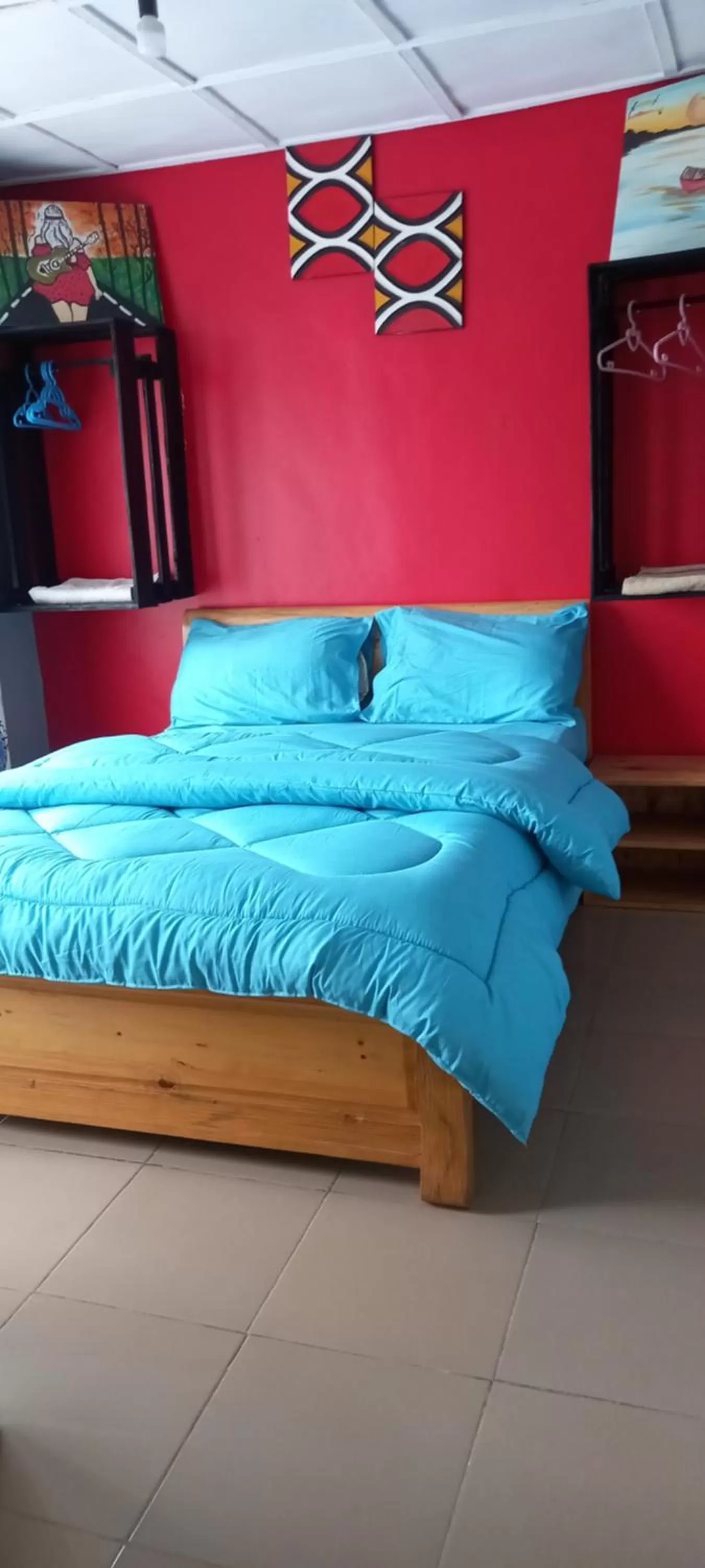 Bed in Tommy's Budget Rooms