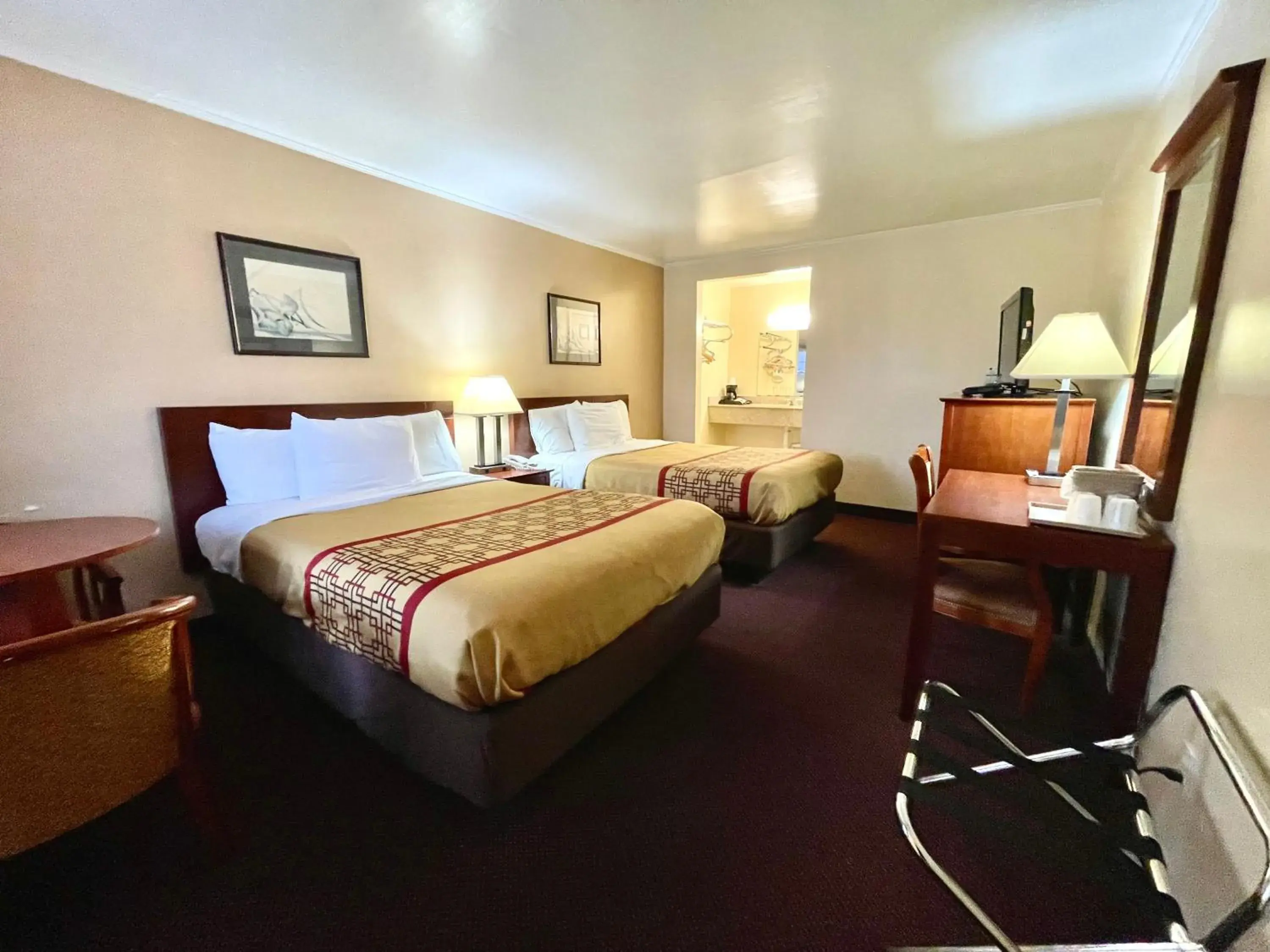 Double Room - Smoking in Passport Inn Somers Point - Somers Point Double Room - Smoking in Passport Inn Somers Point - Somers Point