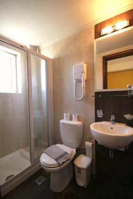 Bathroom in Hotel Filoxenia