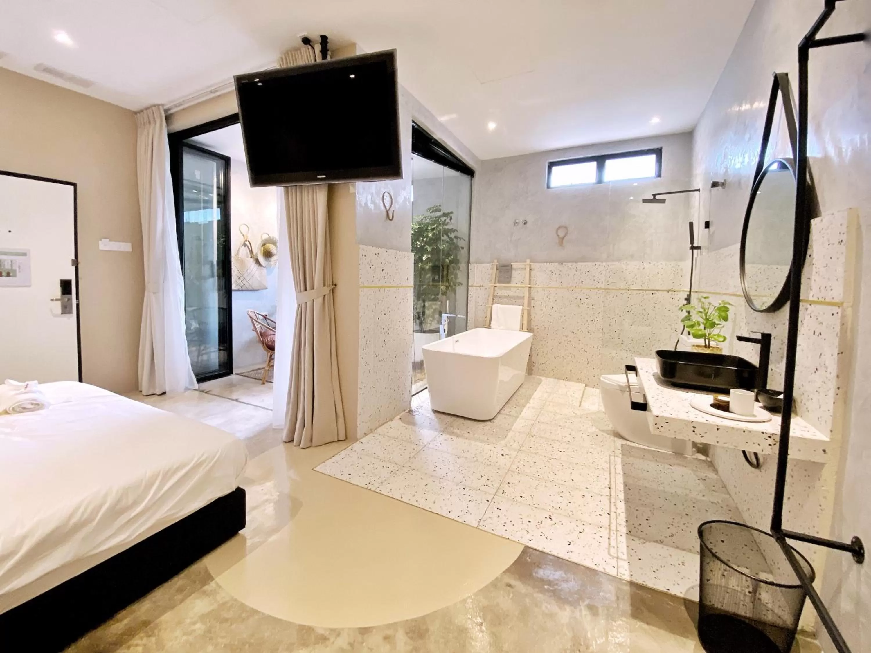 TV/Entertainment Center in One Heritage Hotel