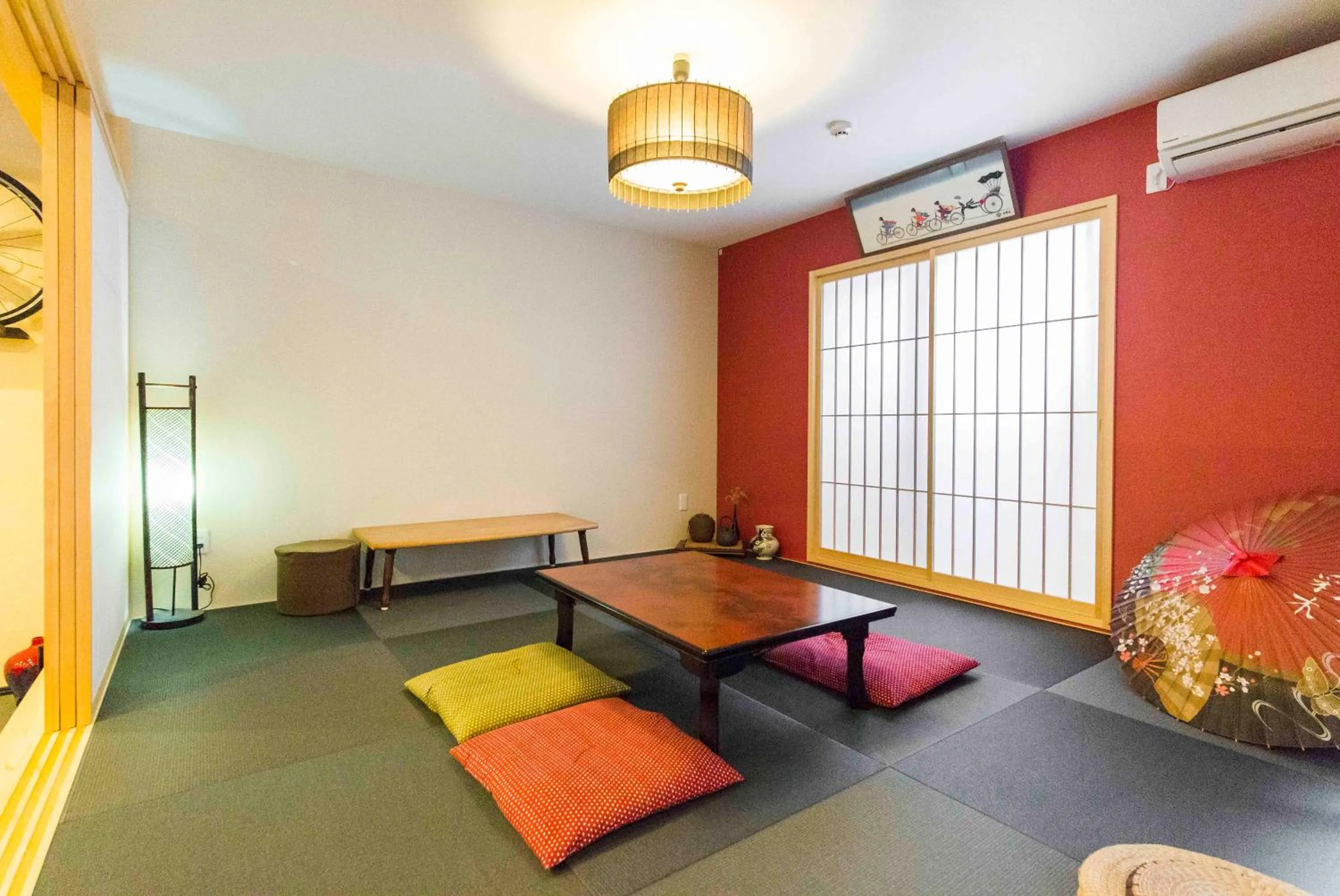 Communal lounge/ TV room in Fujitaya BnB