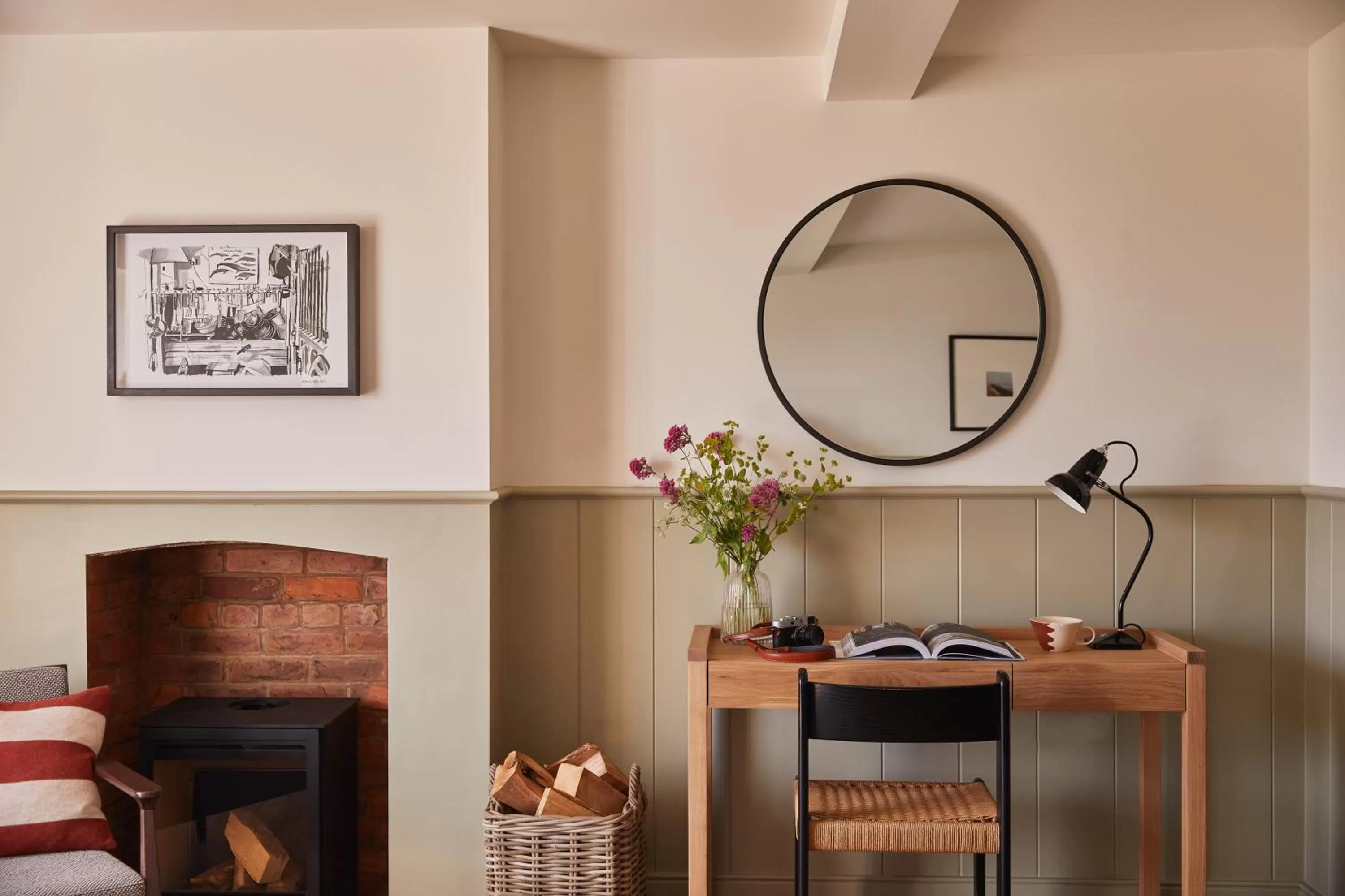 Bedroom in Moonfleet Manor Hotel