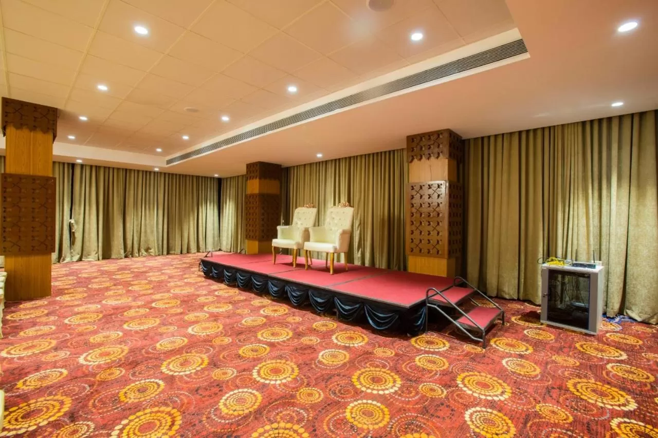 Seating area in Sapphire Premium Hotel & Suite