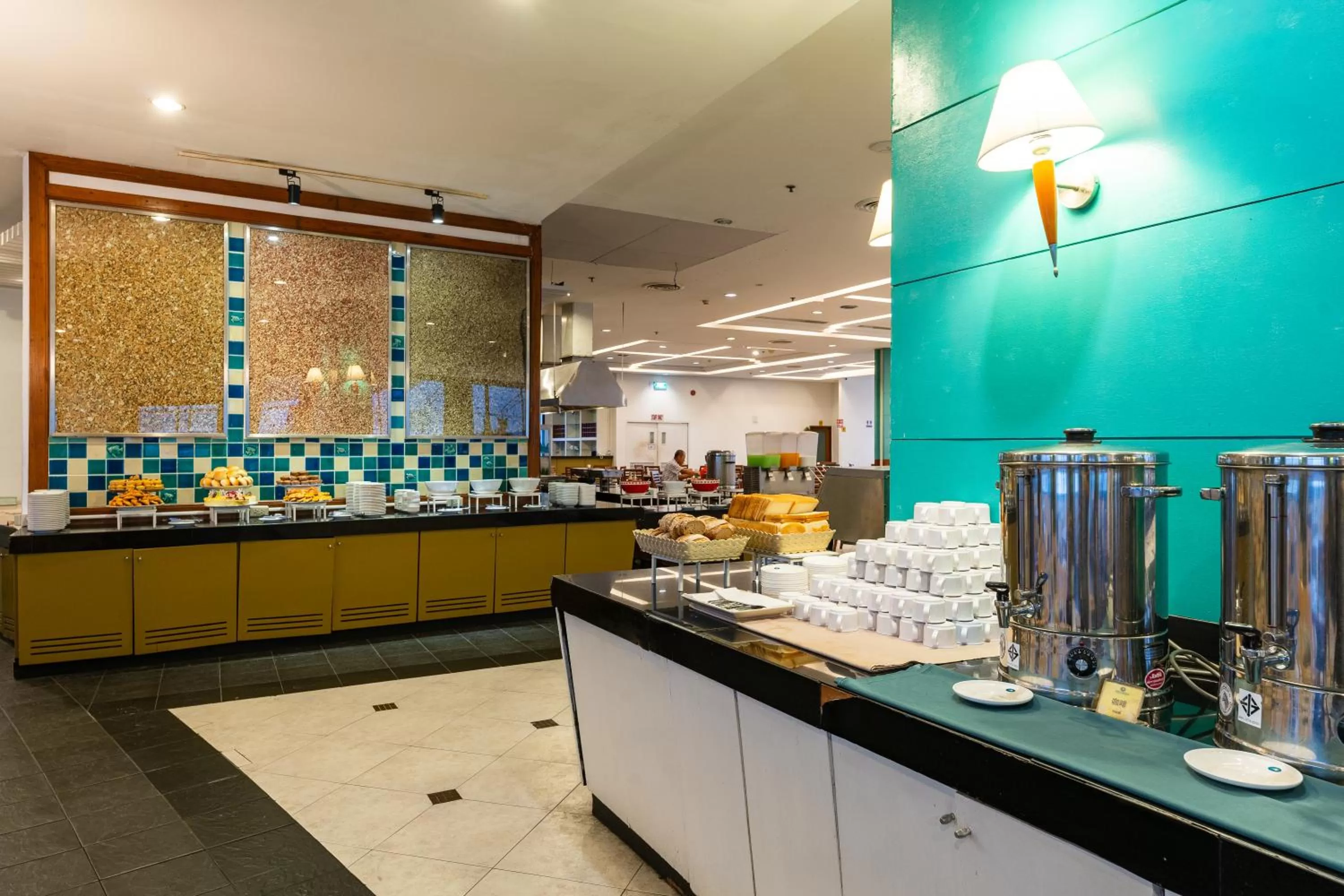 Jomtien Palm Beach Hotel and Resort