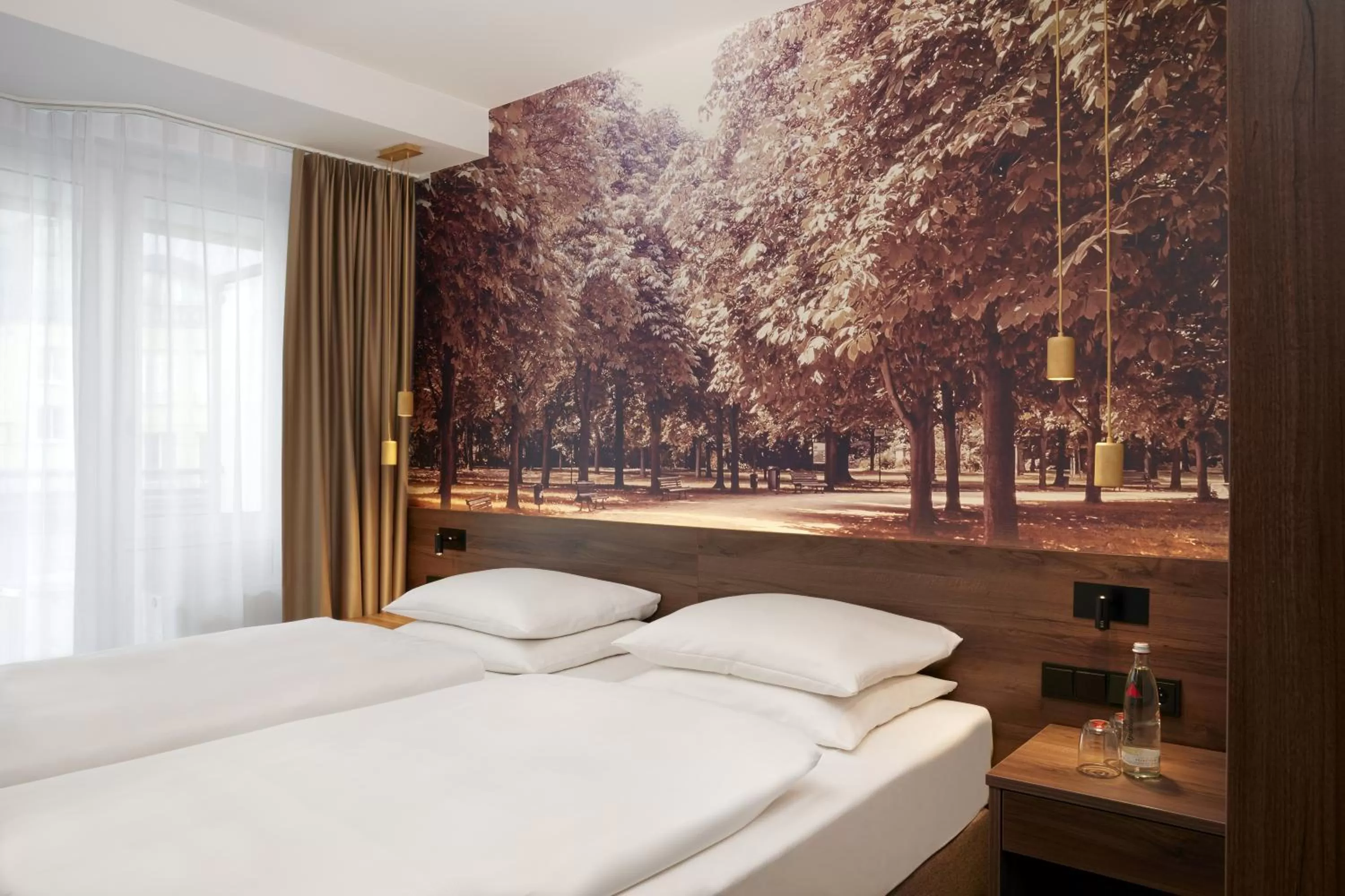 Photo of the whole room, Bed in HYPERION Hotel Berlin