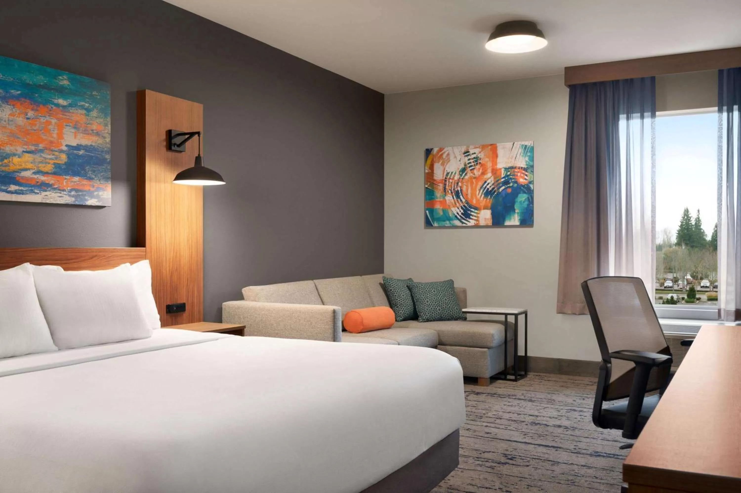 Executive King Suite - Mobility and Hearing Impaired Access/Non-Smoking in La Quinta Inn & Suites by Wyndham Marysville