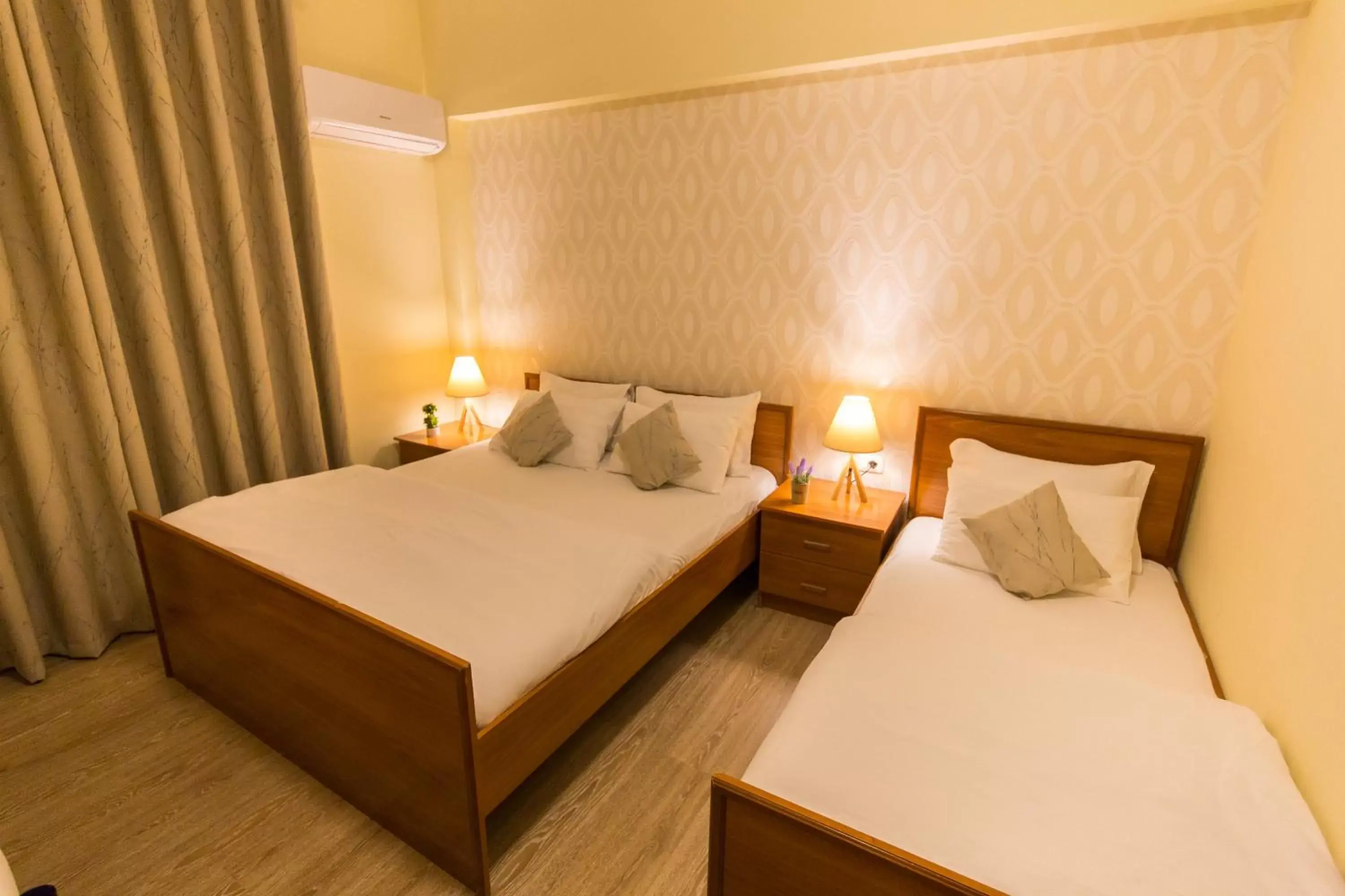 Standard Double Room with Balcony in Hotel Baron Standard Double Room with Balcony in Hotel Baron