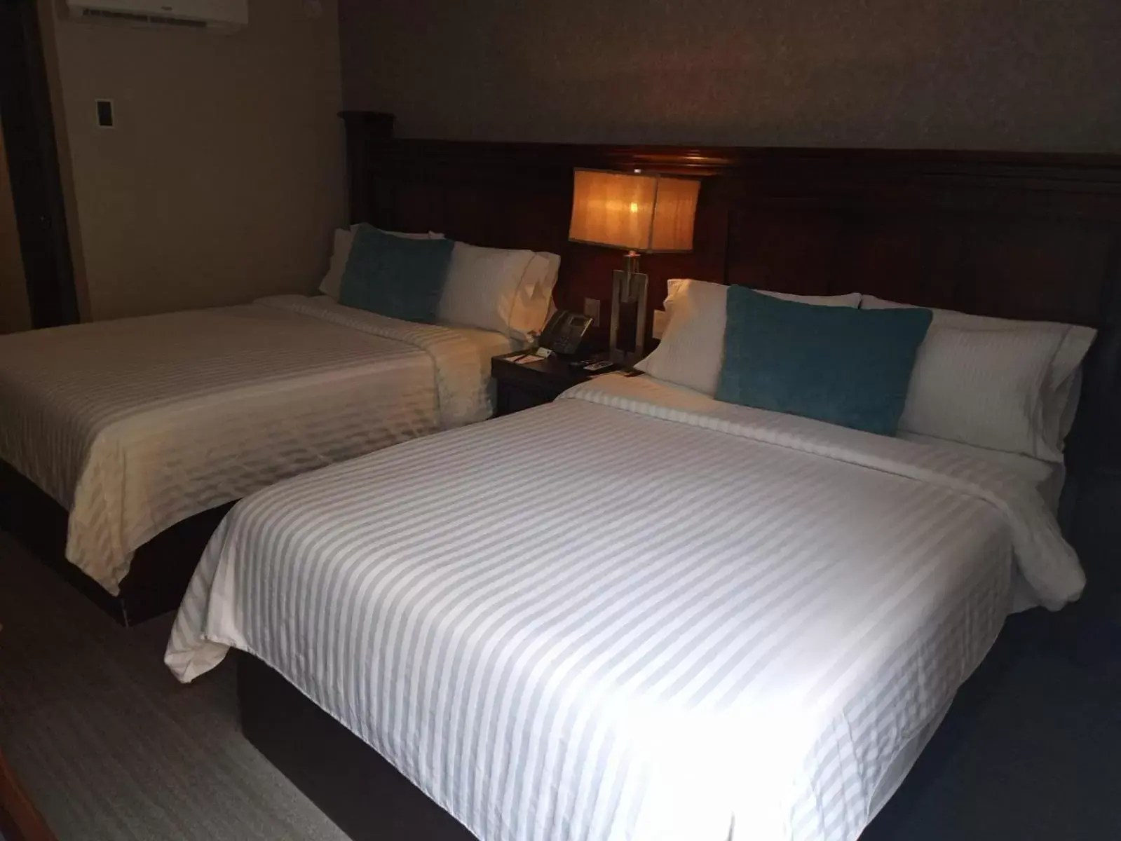 Twin Room in Gran Hotel Concordia San Luis Potosi Twin Room in Gran Hotel Concordia San Luis Potosi