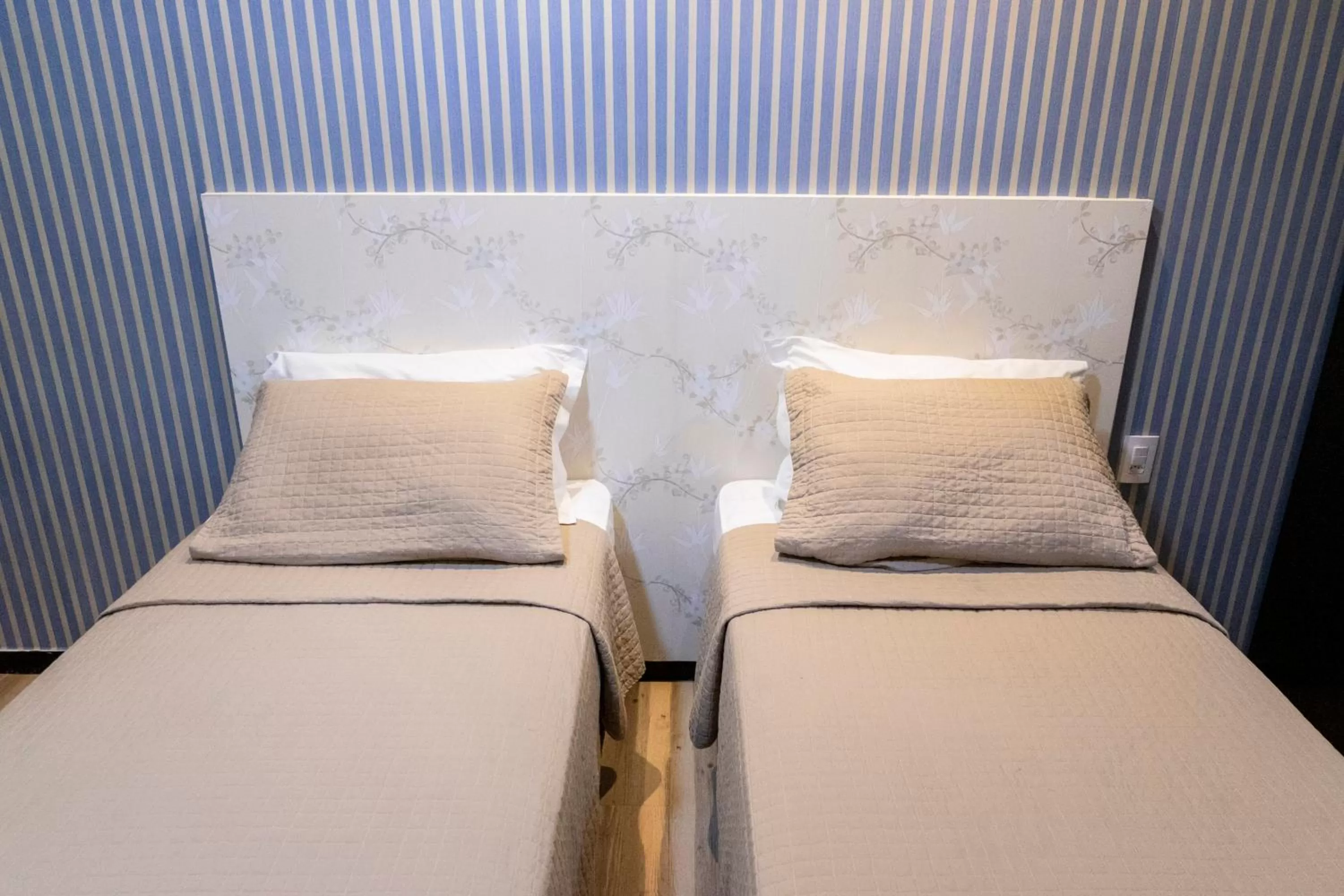 Bed in Arrey Executive Hotel