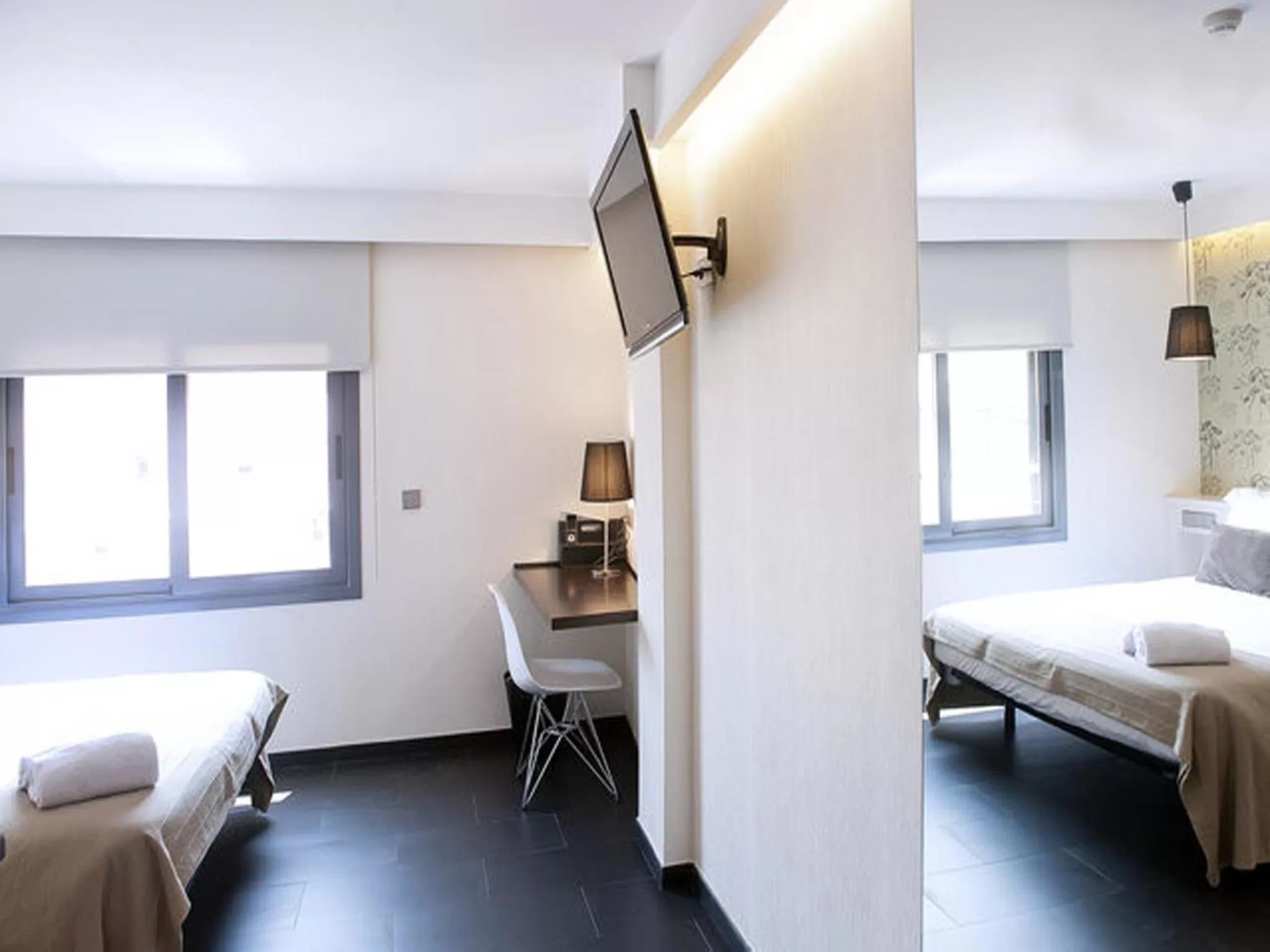 Bed in Barcelona Fifteen central Aparthotel